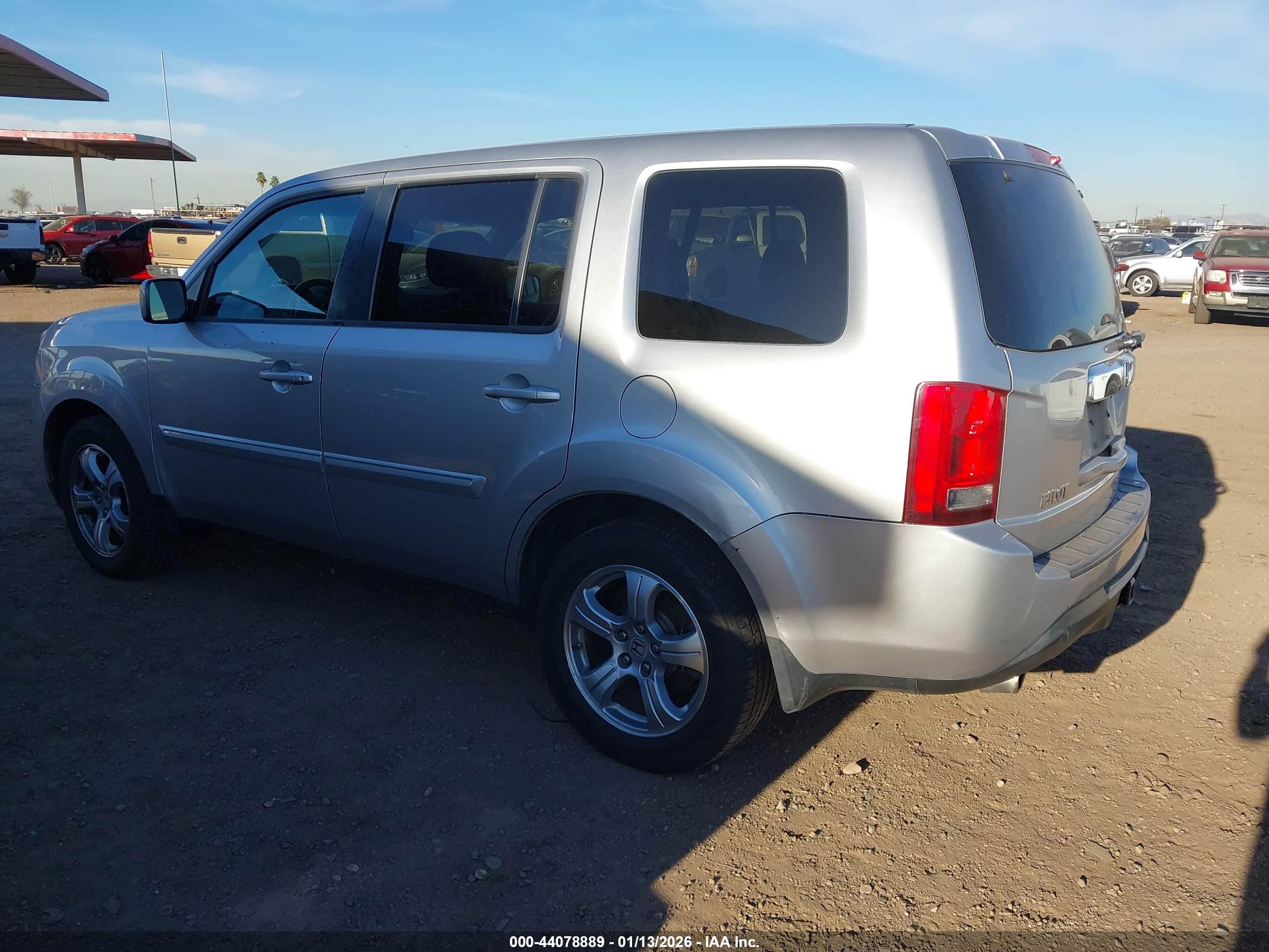 HONDA PILOT image 3