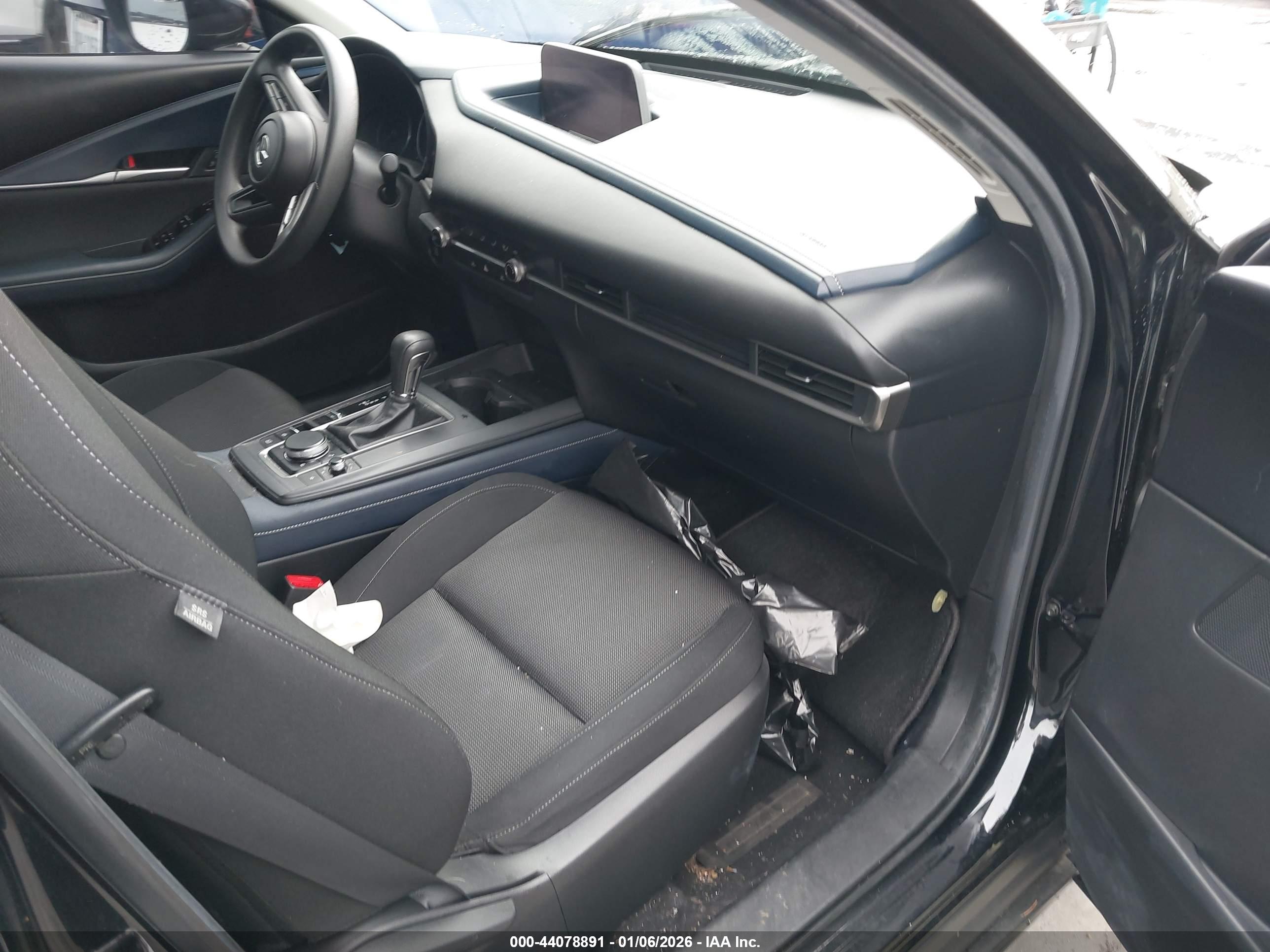 MAZDA CX-30 image 5