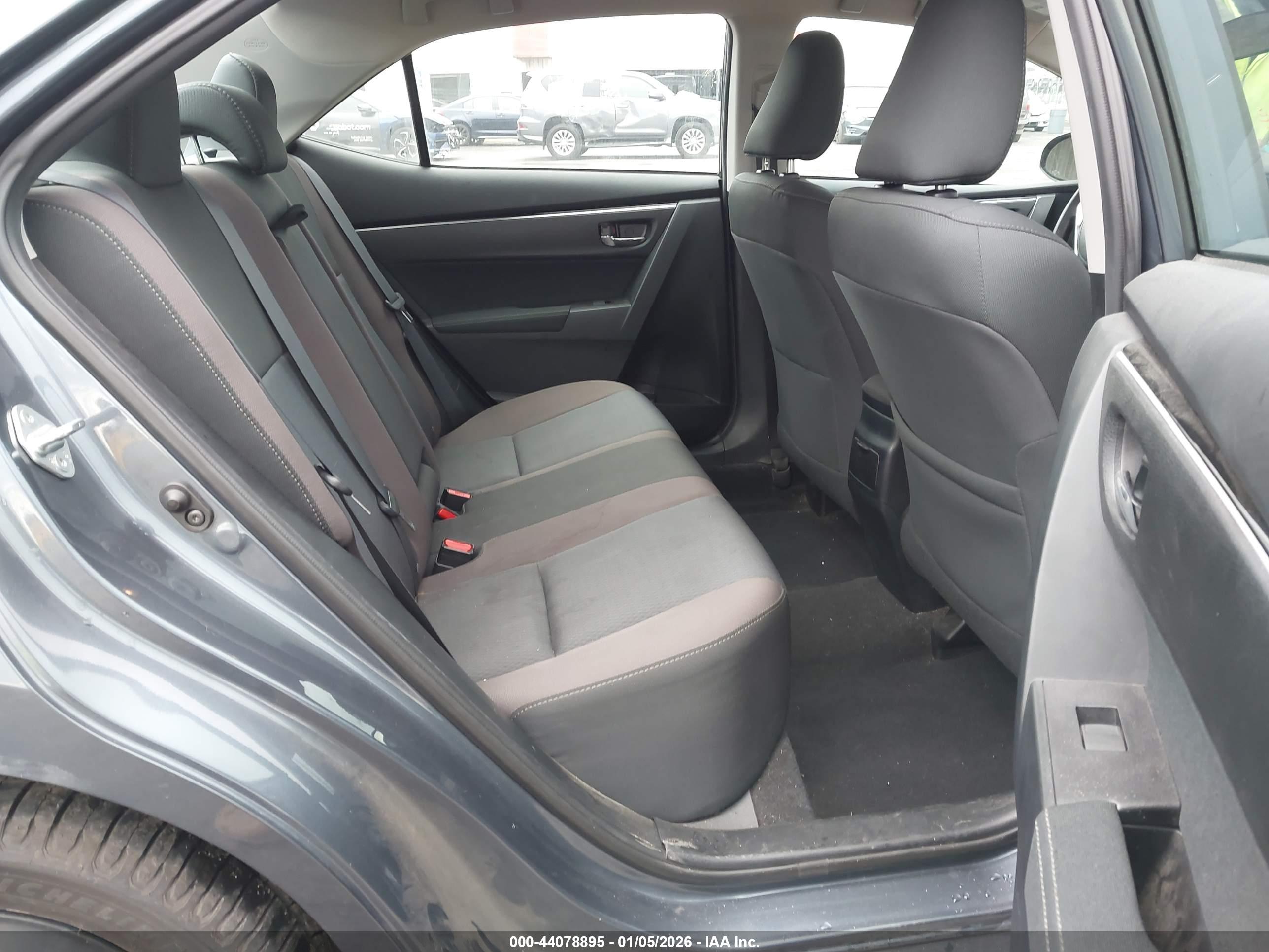 TOYOTA COROLLA image 8