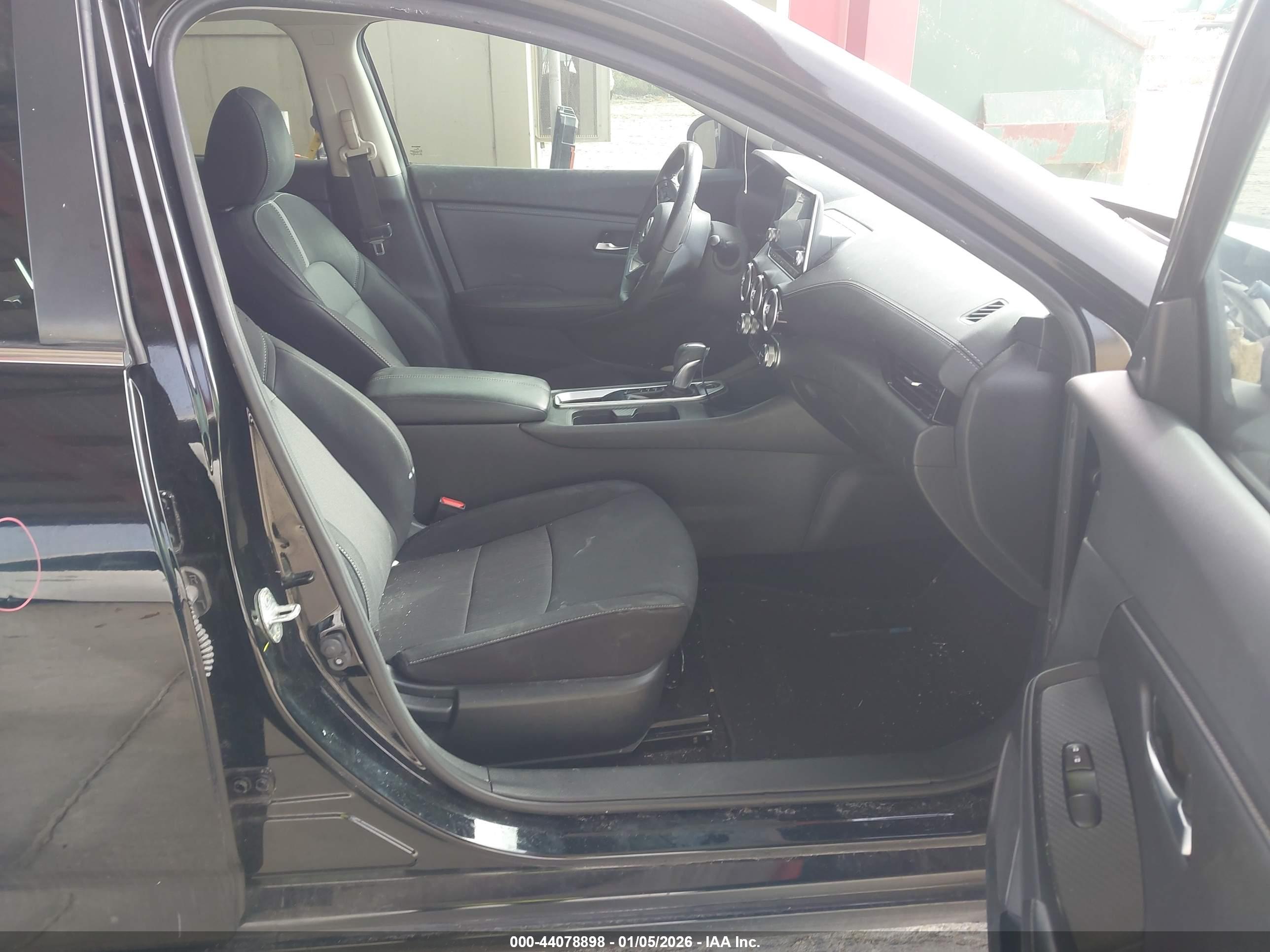 NISSAN SENTRA image 5