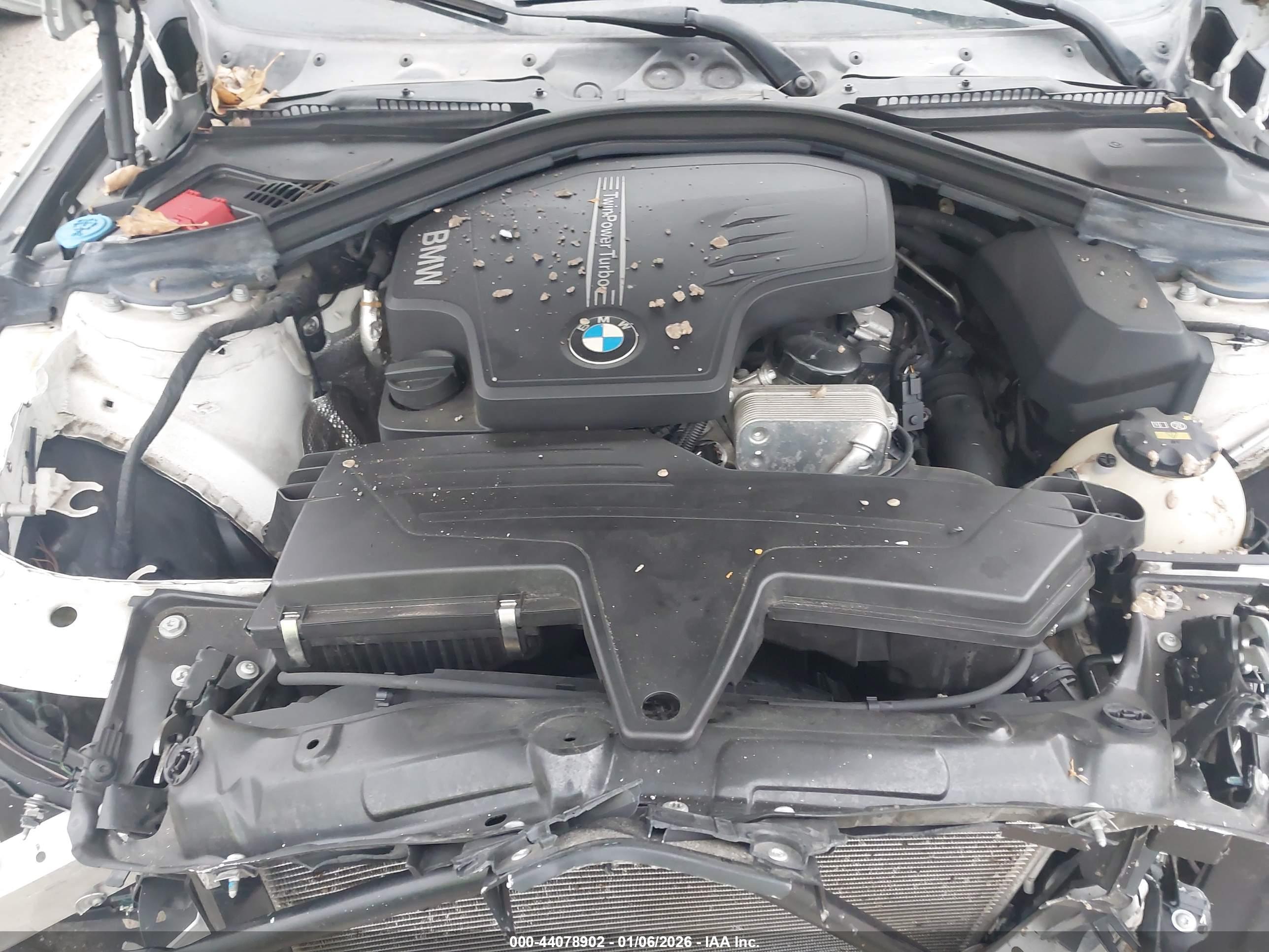 BMW 320I image 10