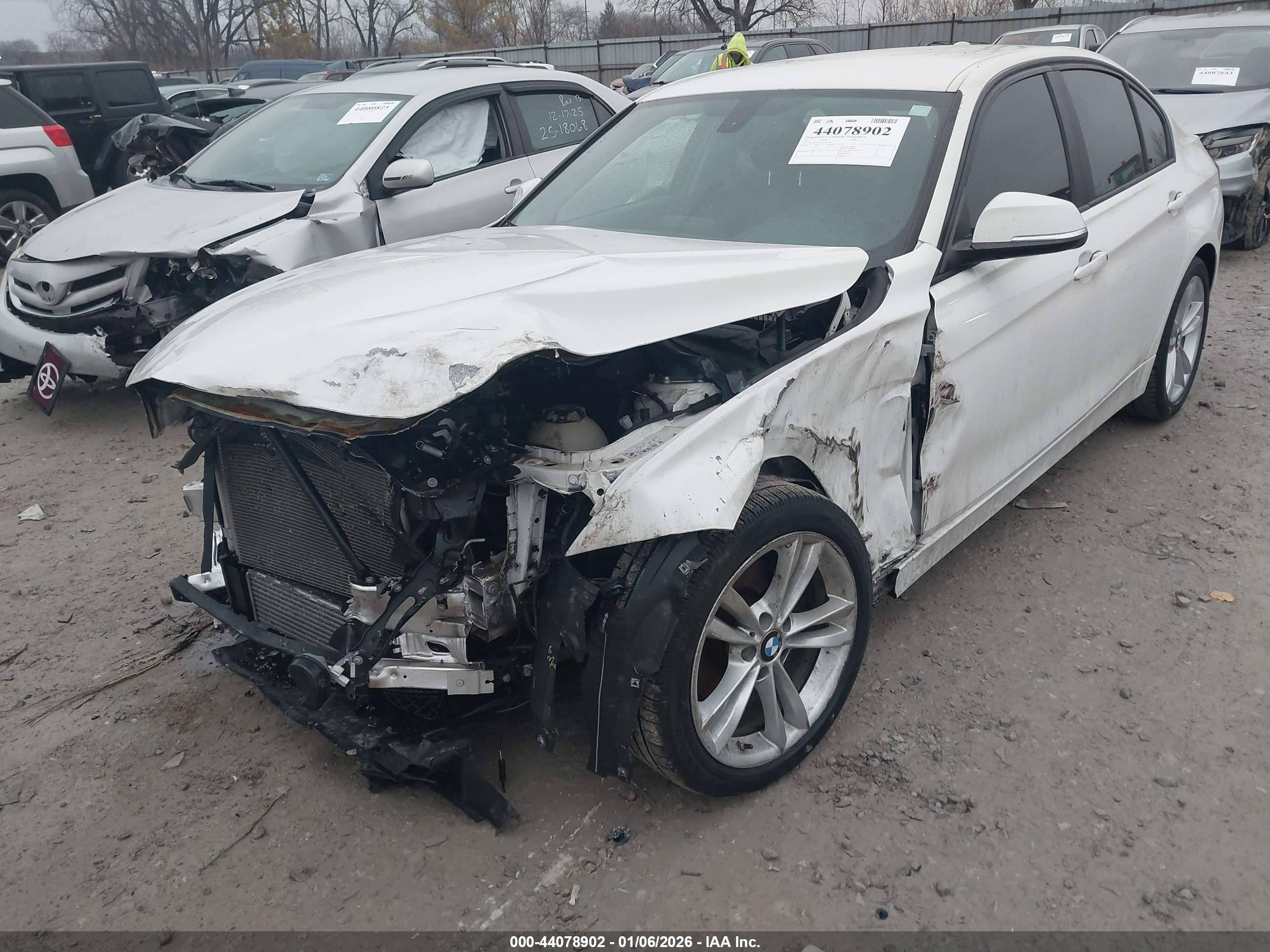 BMW 320I image 6