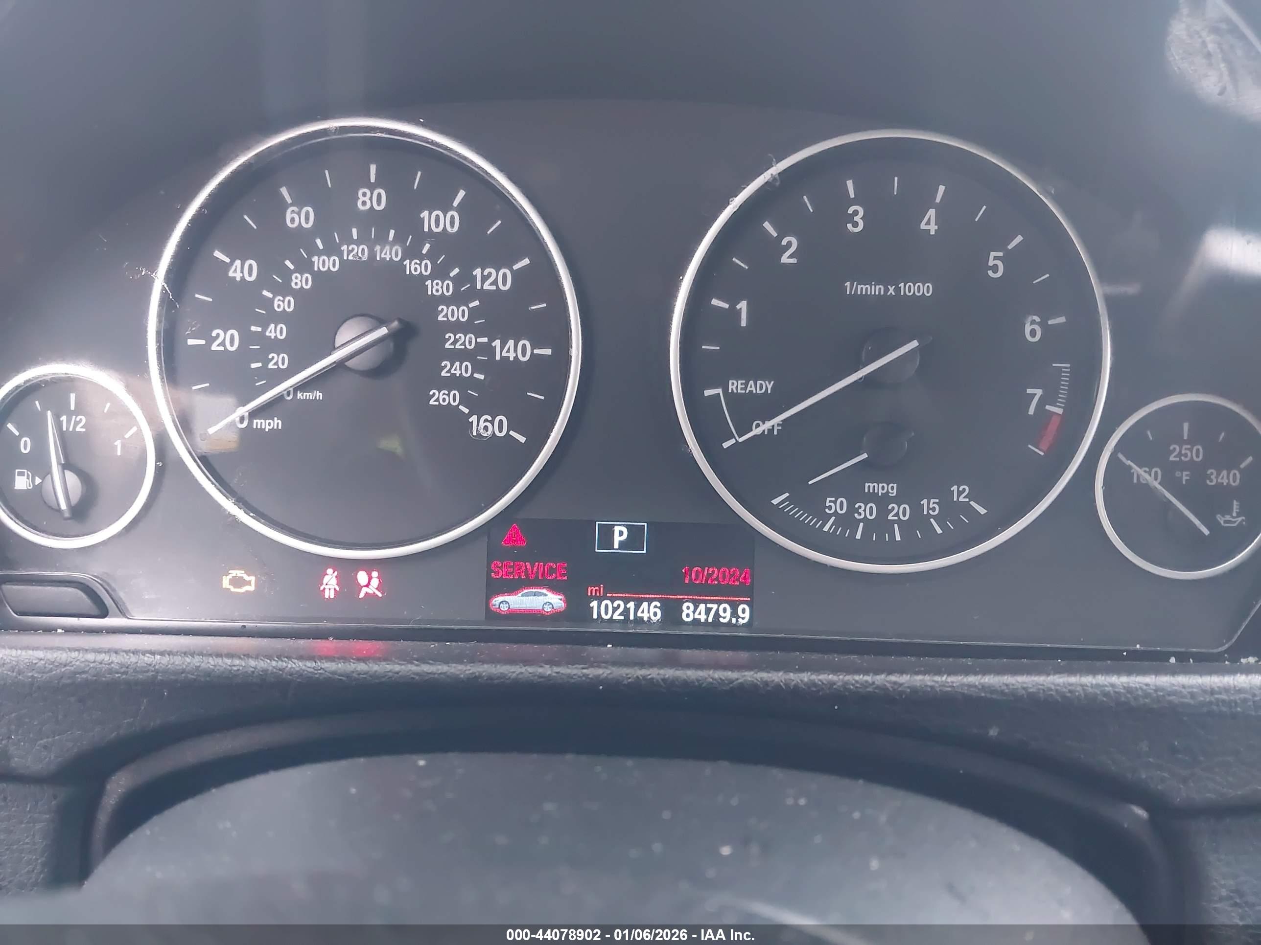 BMW 320I image 7