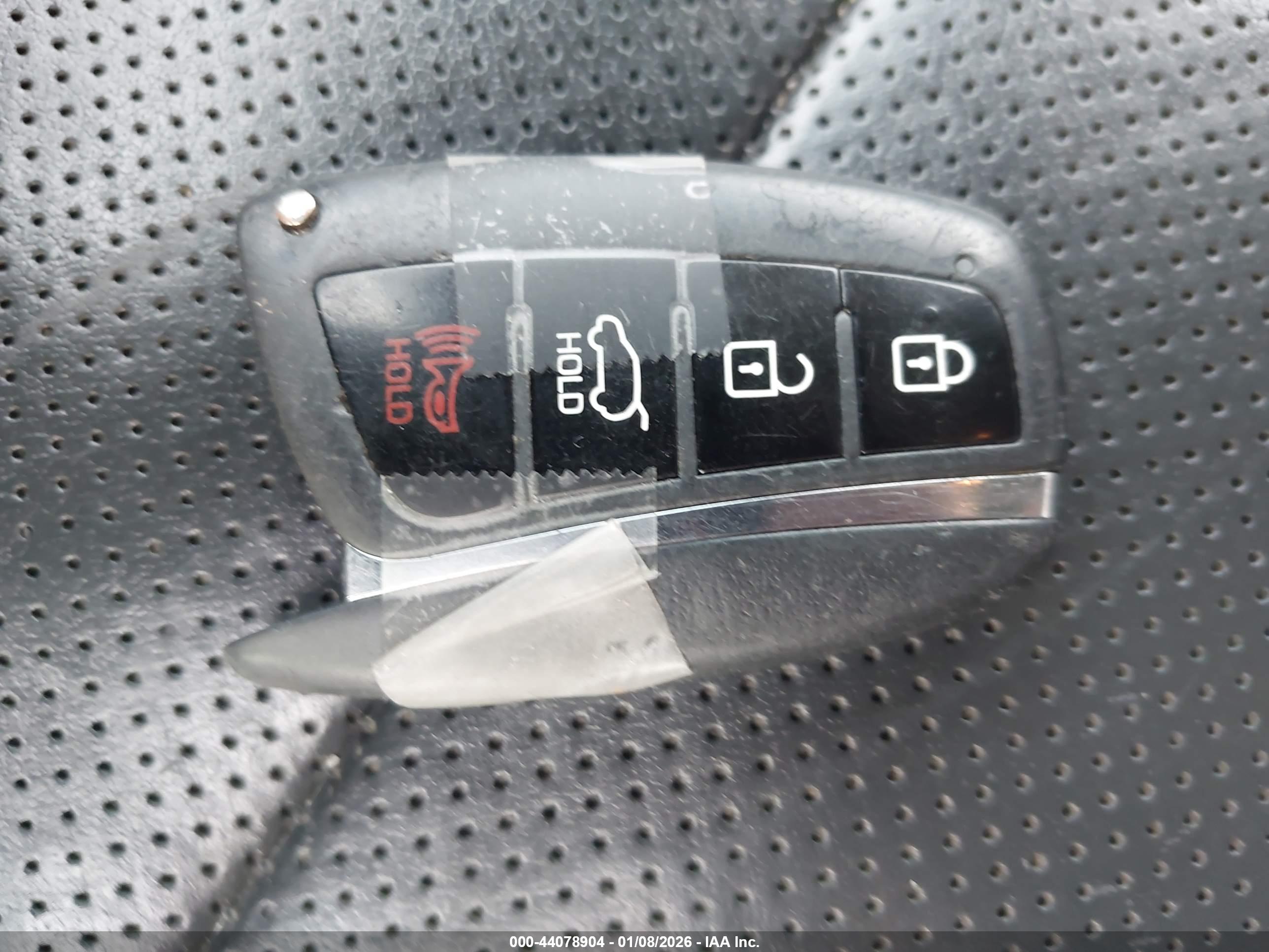 HYUNDAI SANTA image 11