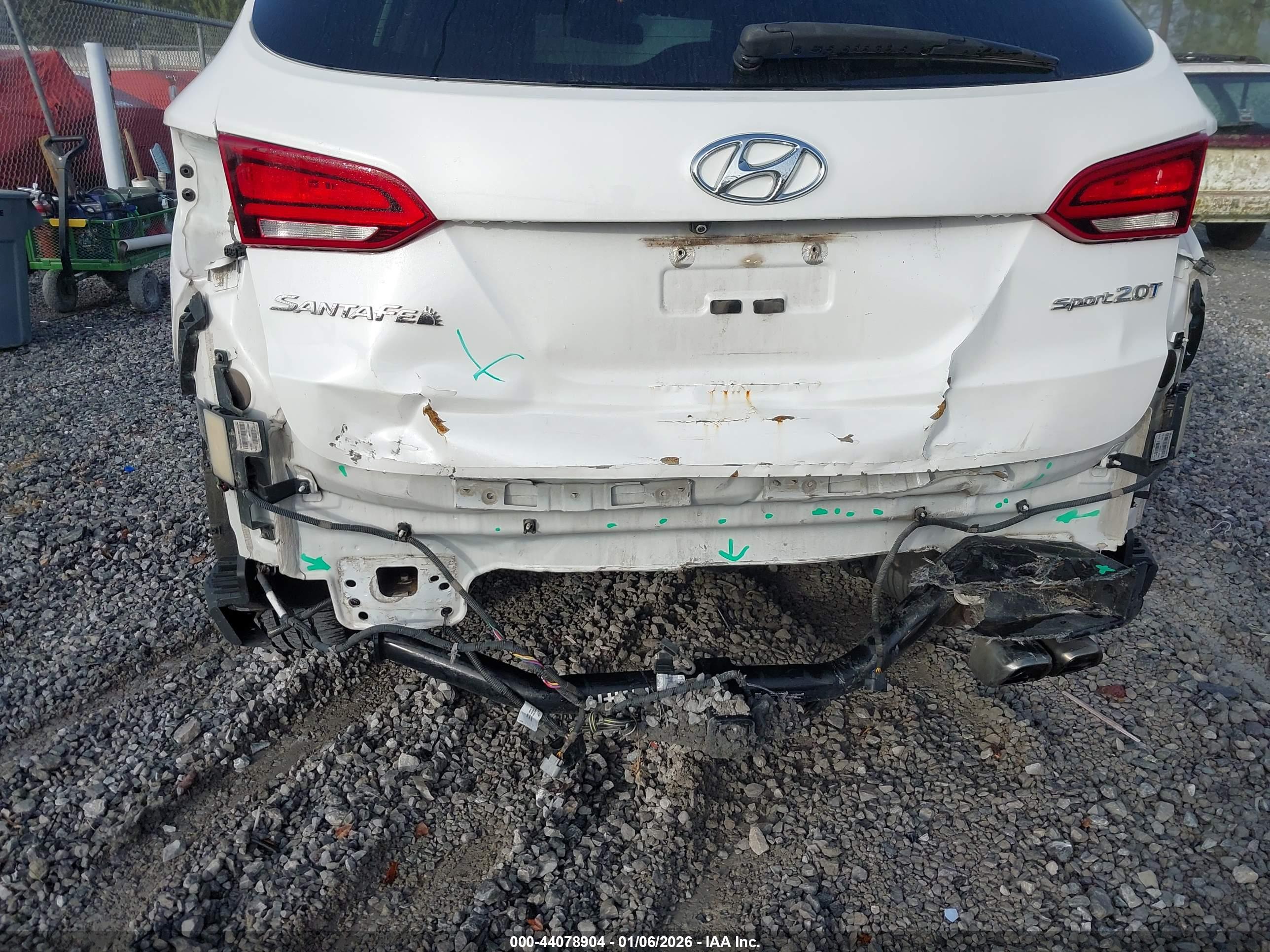 HYUNDAI SANTA image 6