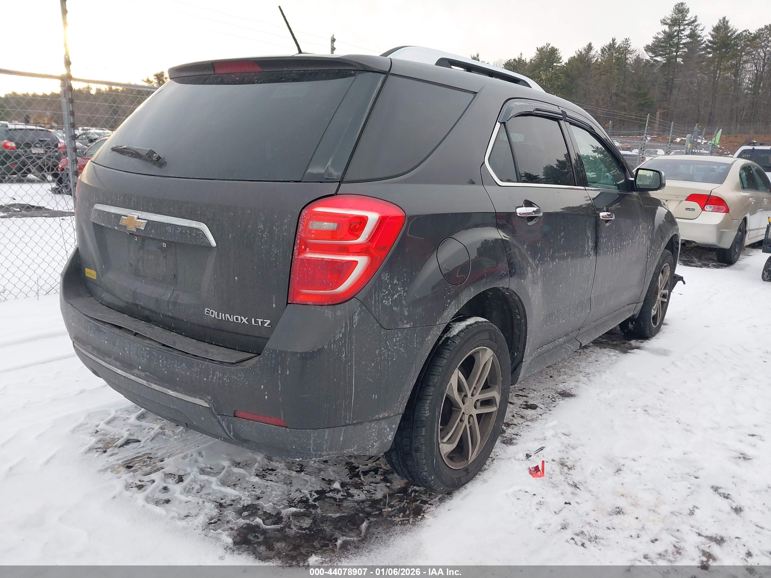 CHEVROLET EQUINOX image 4