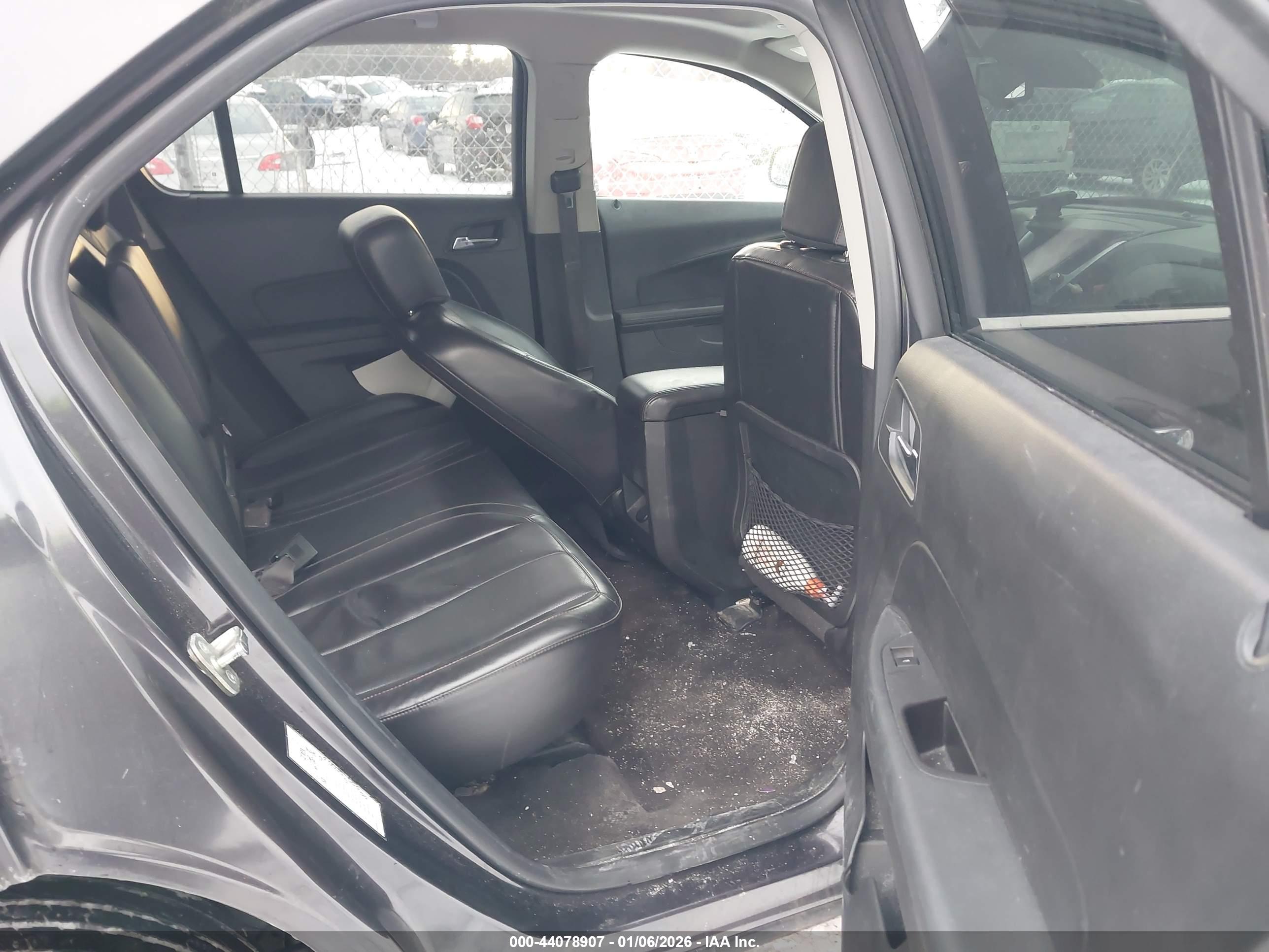 CHEVROLET EQUINOX image 8