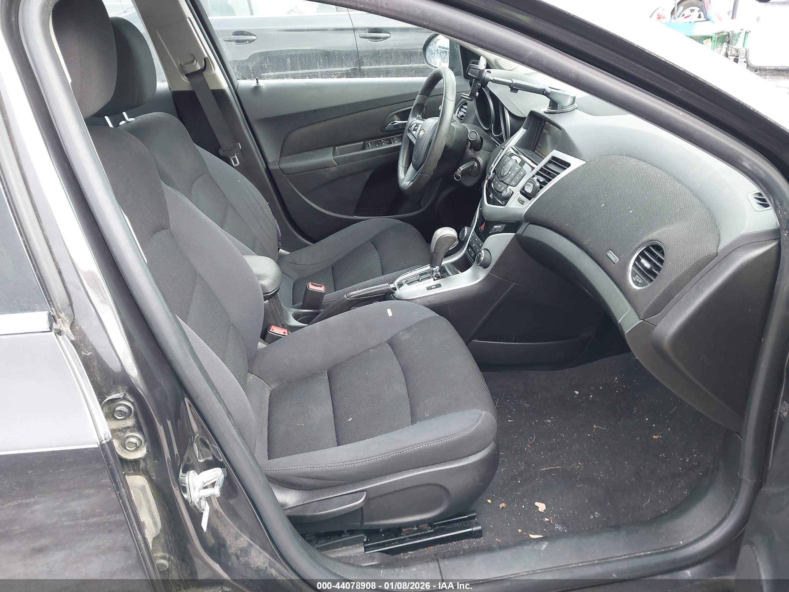 CHEVROLET CRUZE image 5