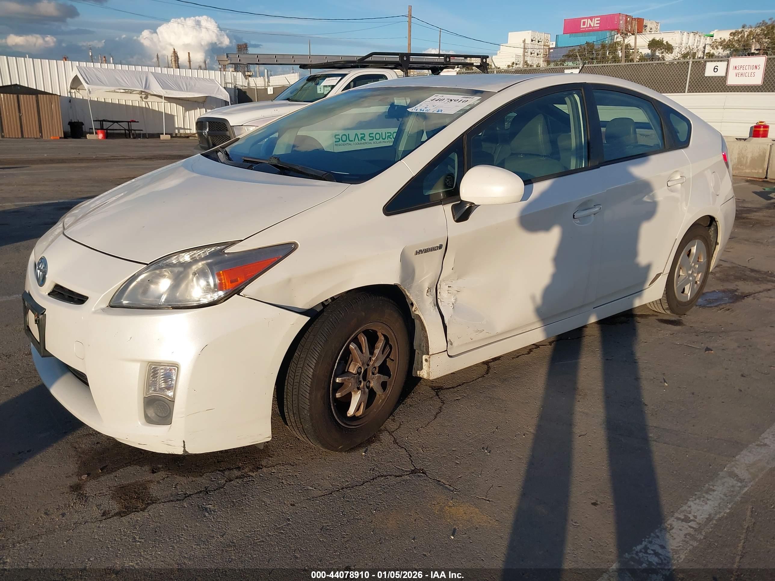 TOYOTA PRIUS image 2