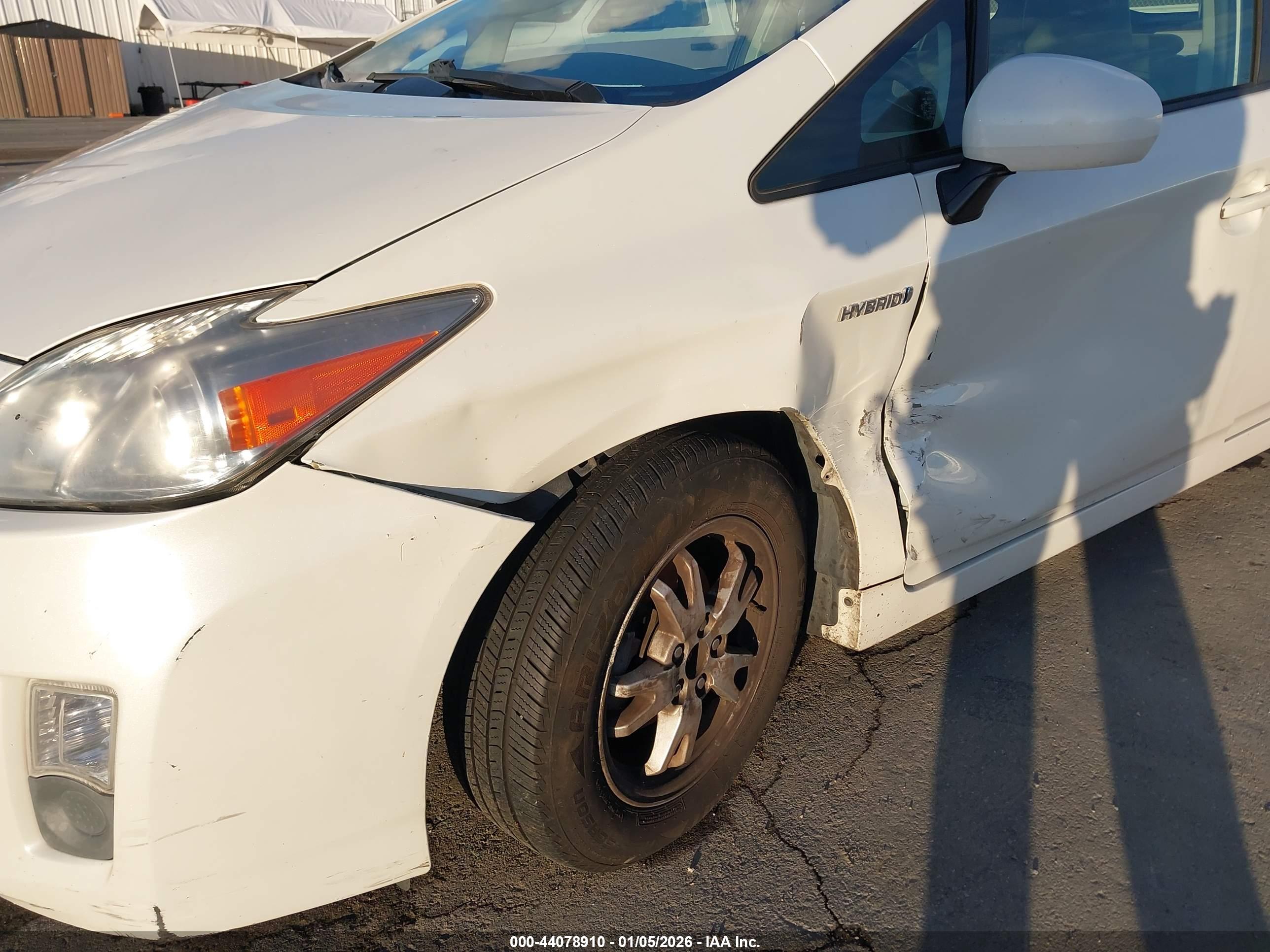 TOYOTA PRIUS image 6