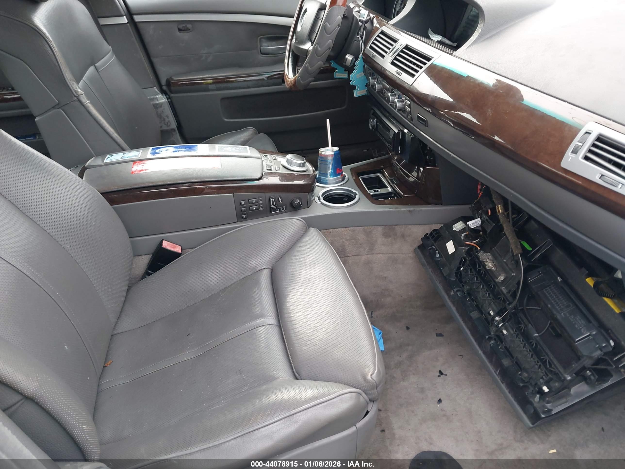 BMW 750LI image 5