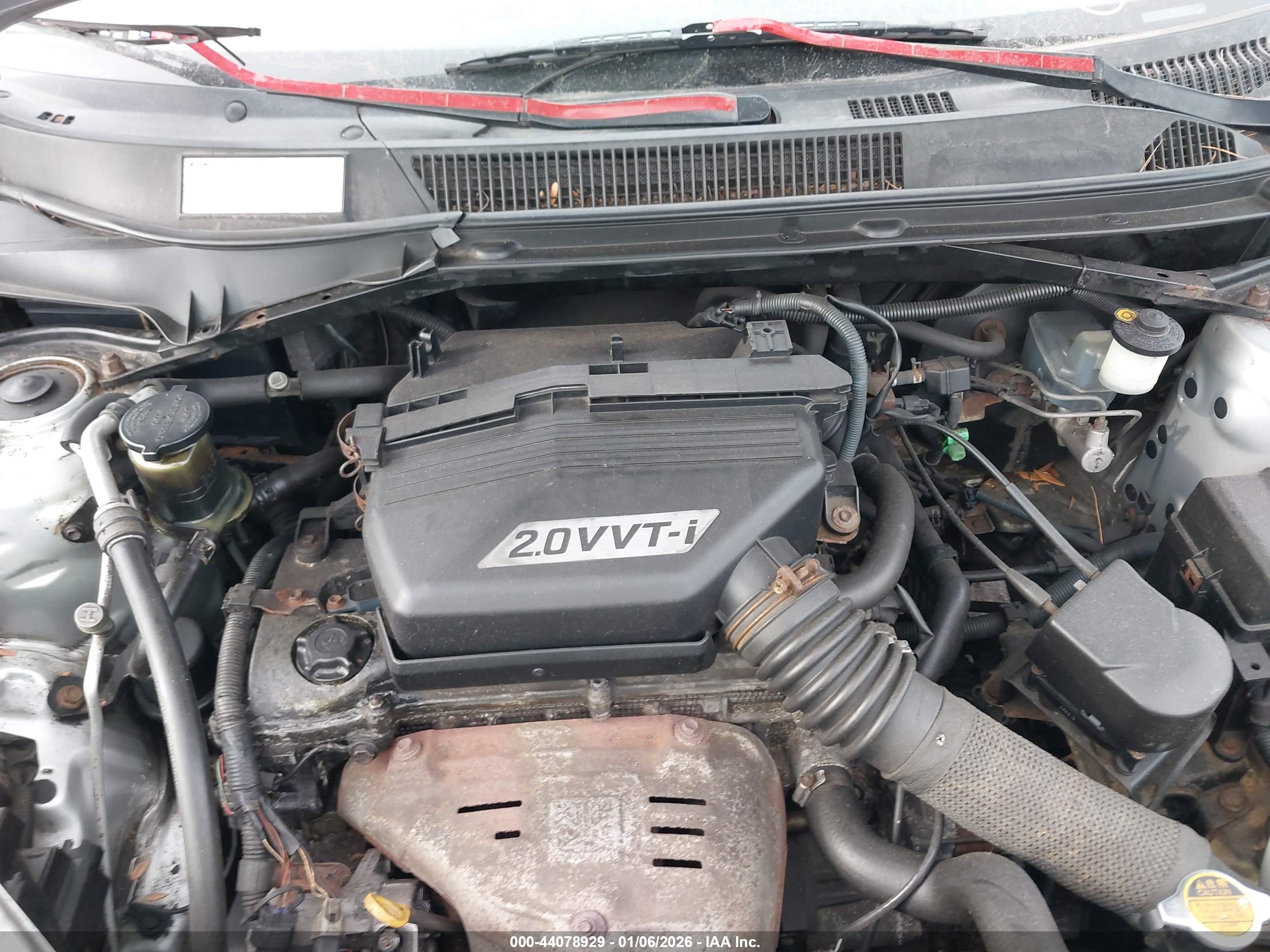TOYOTA RAV4 image 10