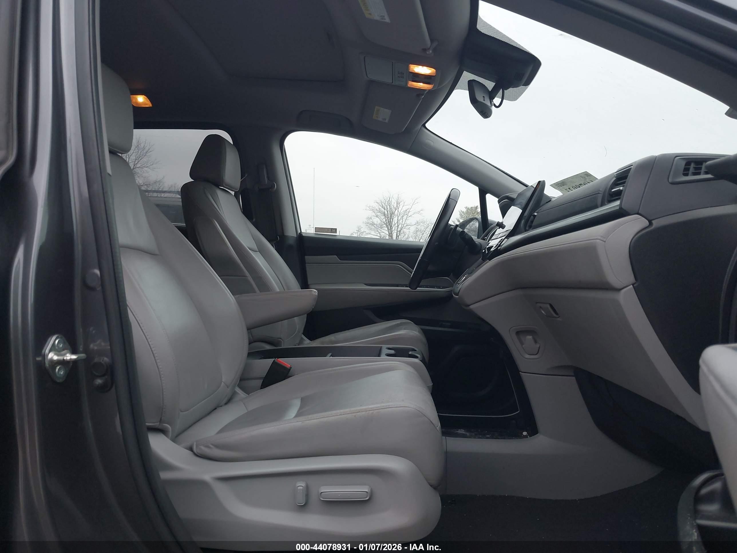 HONDA ODYSSEY image 5