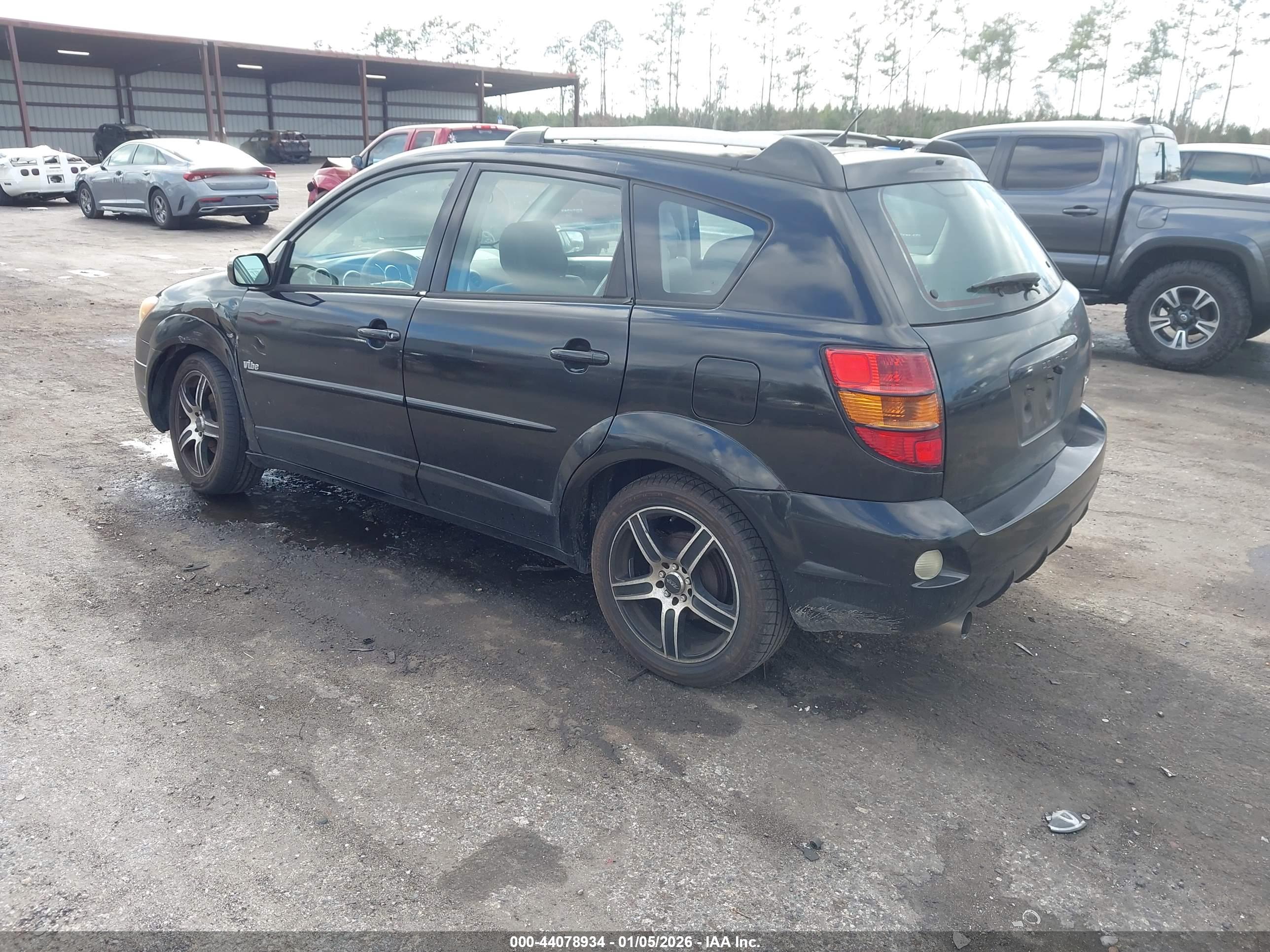 PONTIAC VIBE image 3
