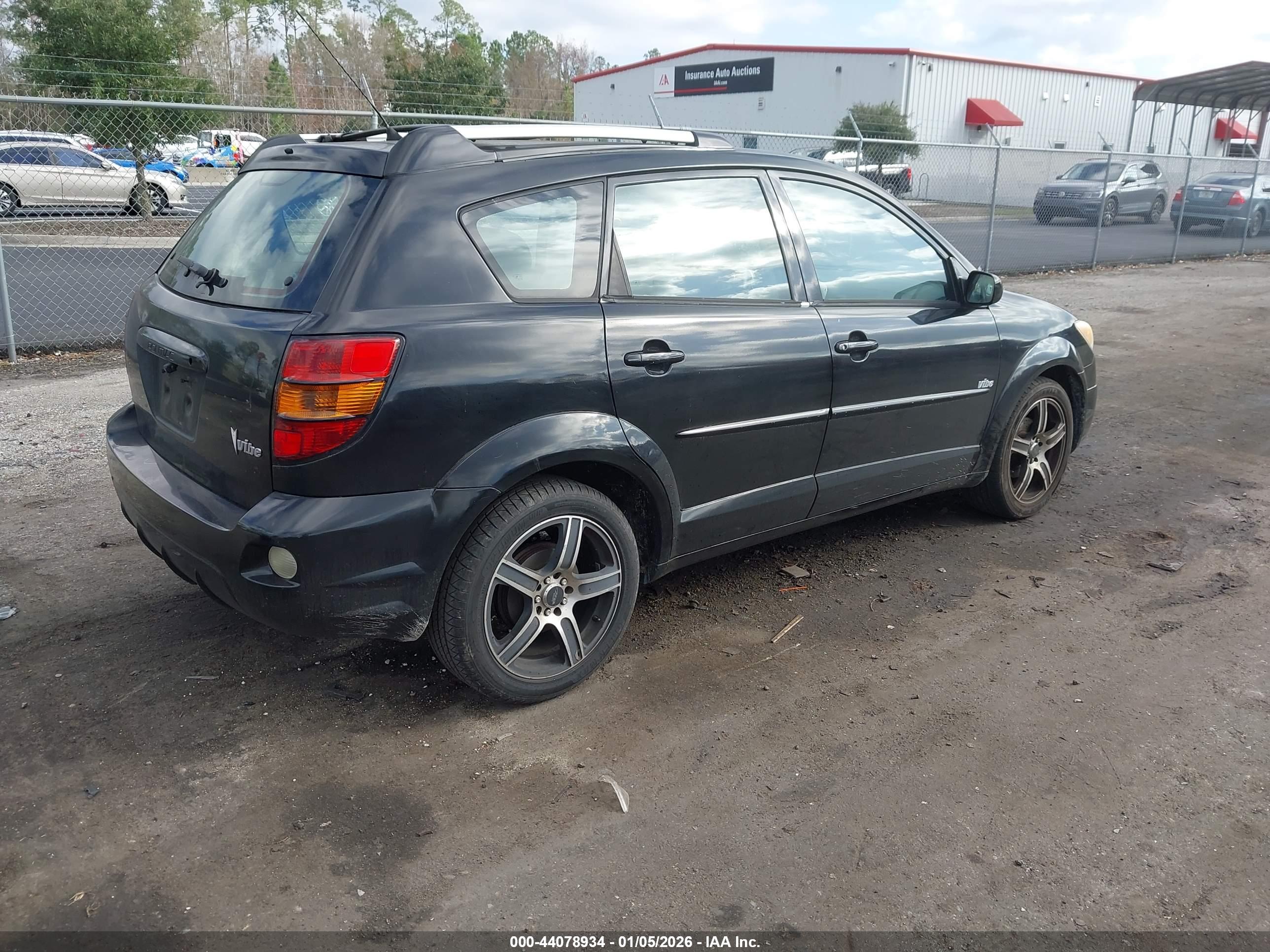 PONTIAC VIBE image 4
