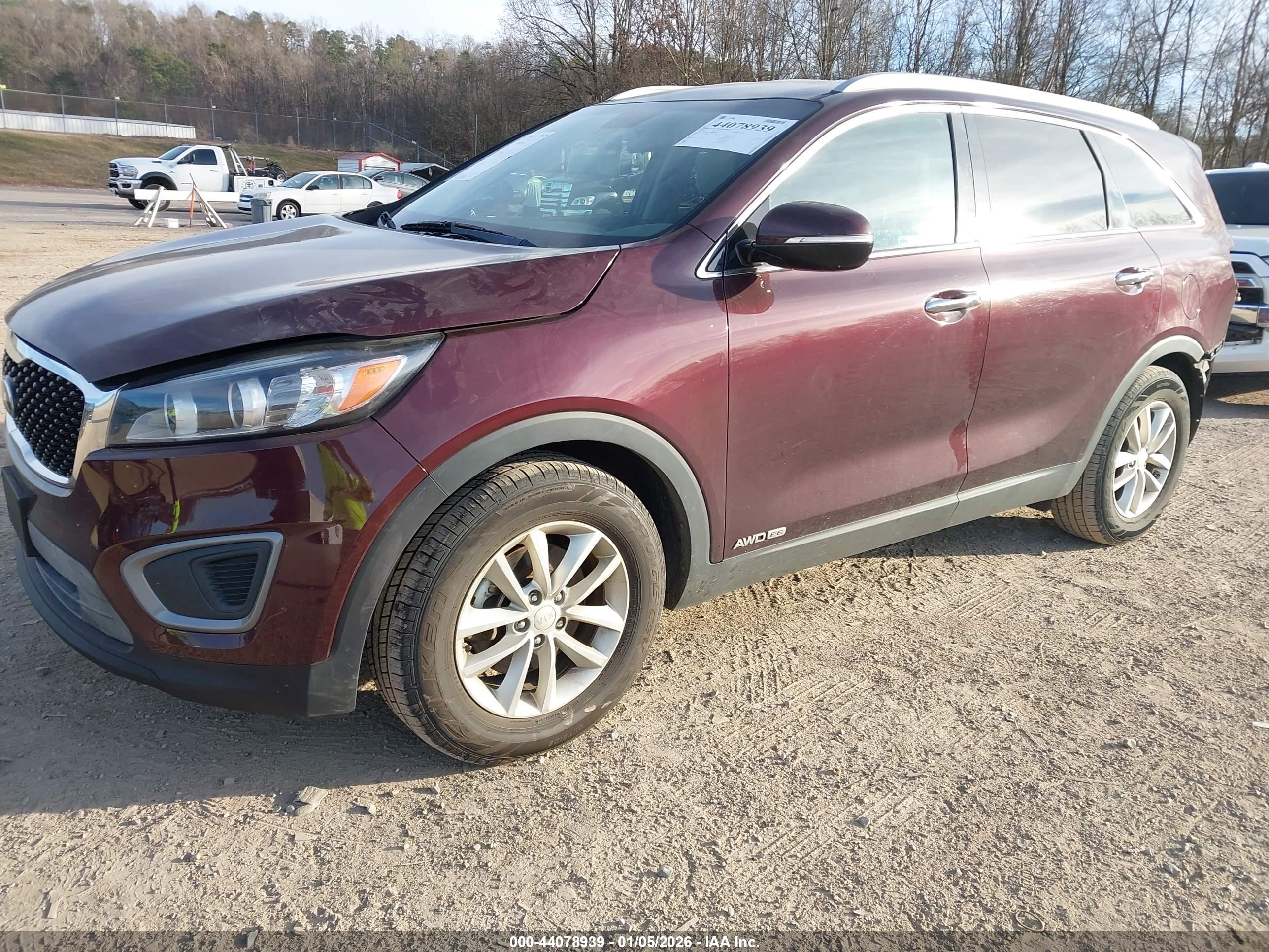 KIA SORENTO image 2