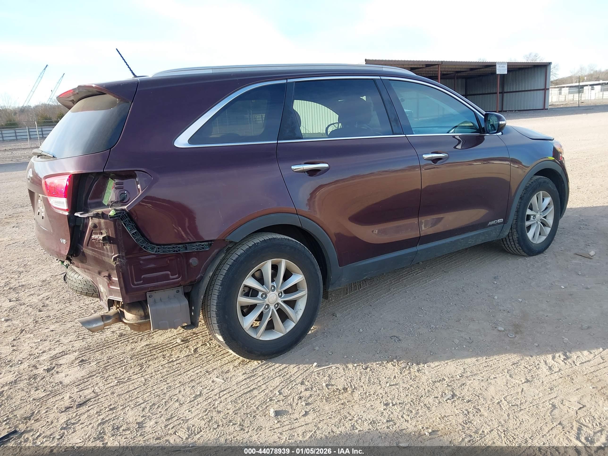 KIA SORENTO image 4