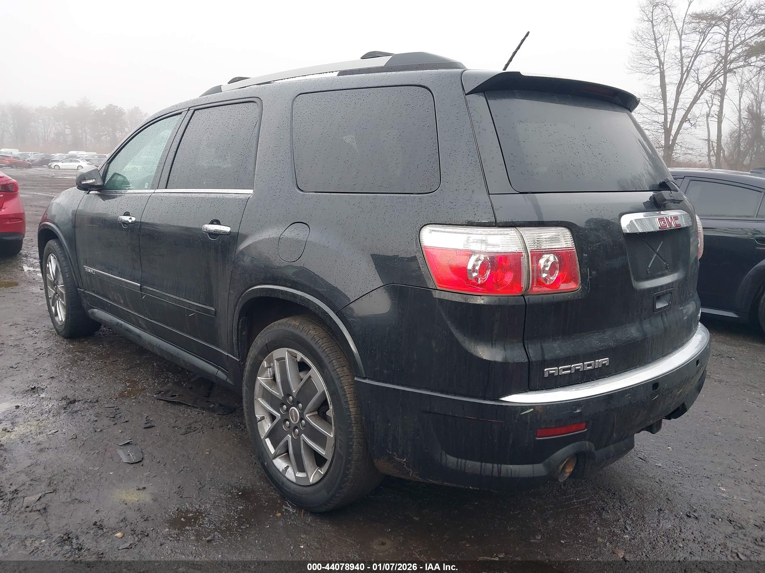 GMC ACADIA image 3