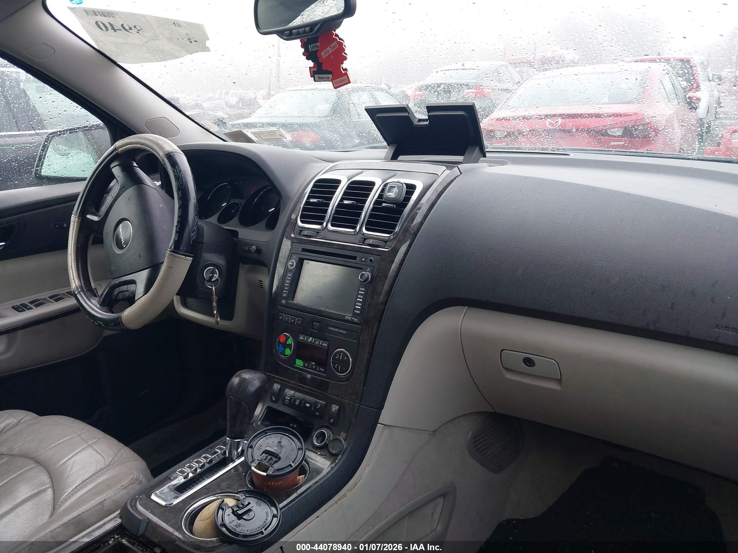 GMC ACADIA image 5