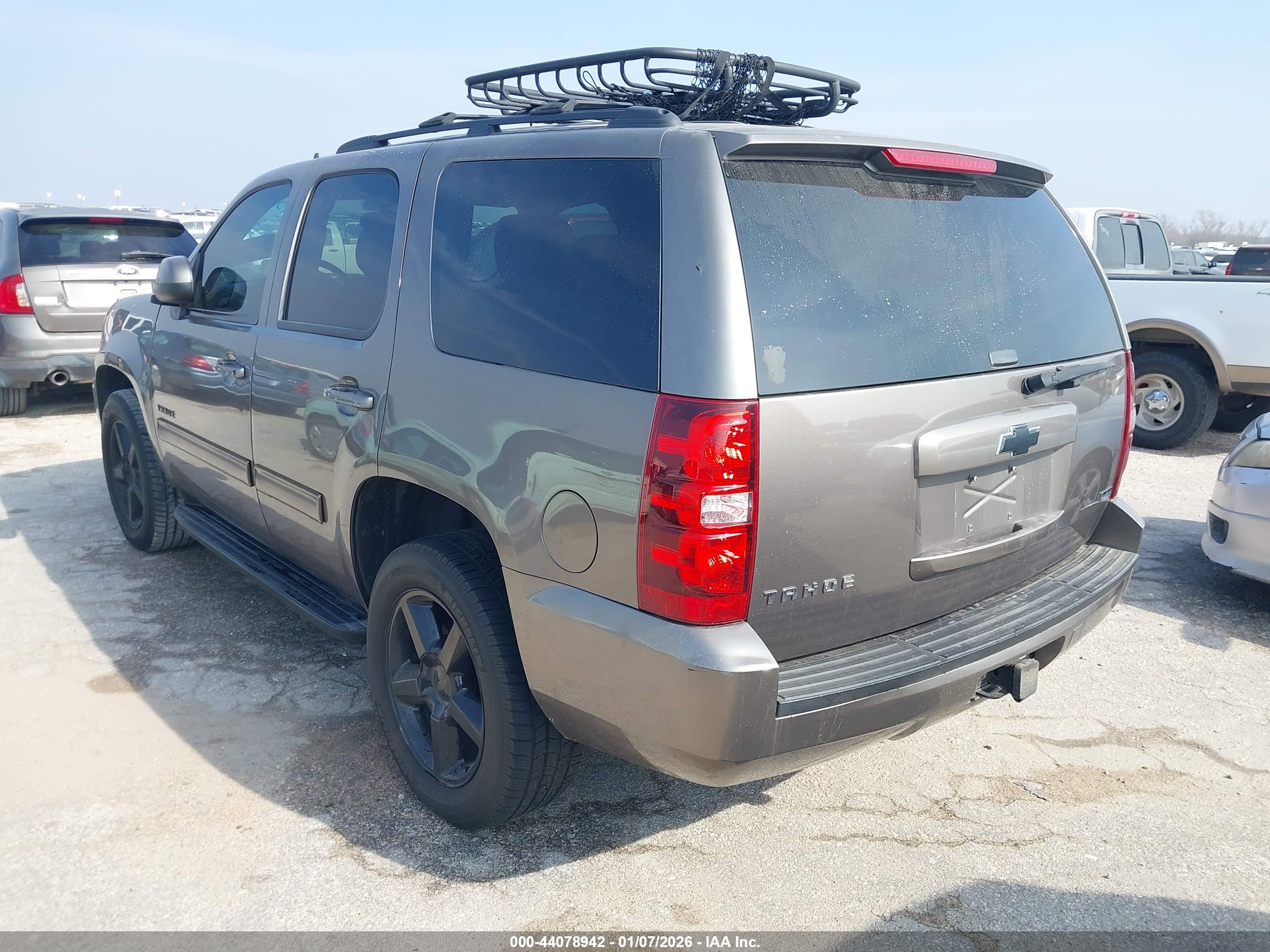 CHEVROLET TAHOE image 3
