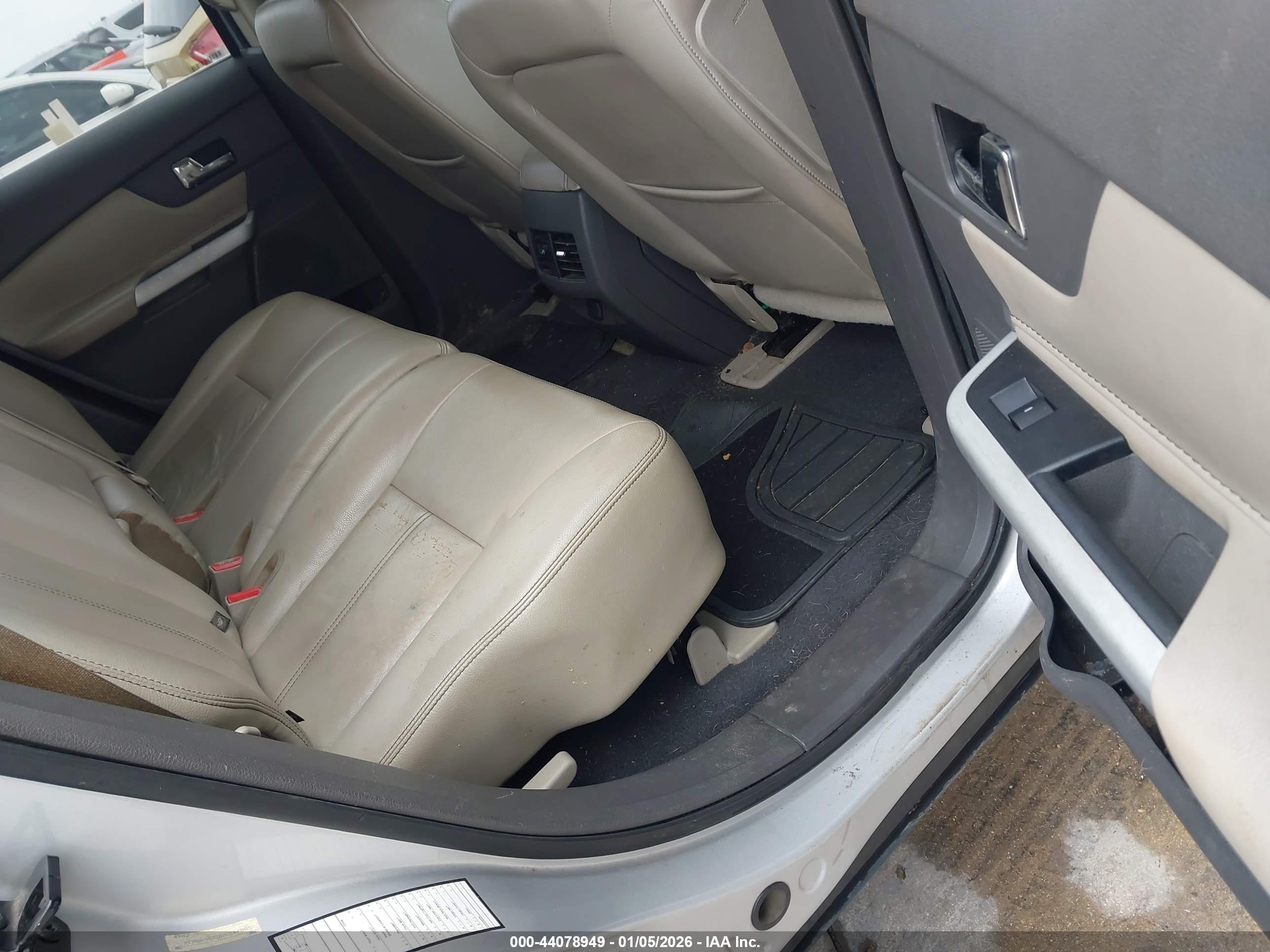 FORD EDGE image 8