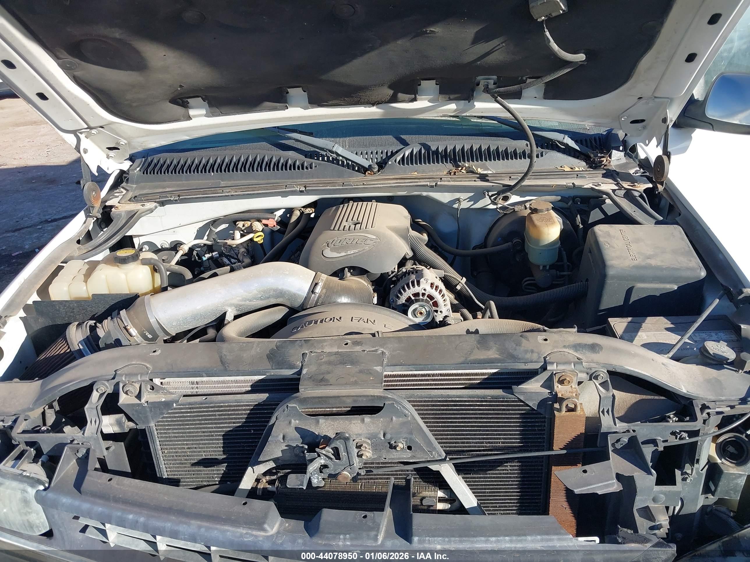 CHEVROLET SILVERADO image 10