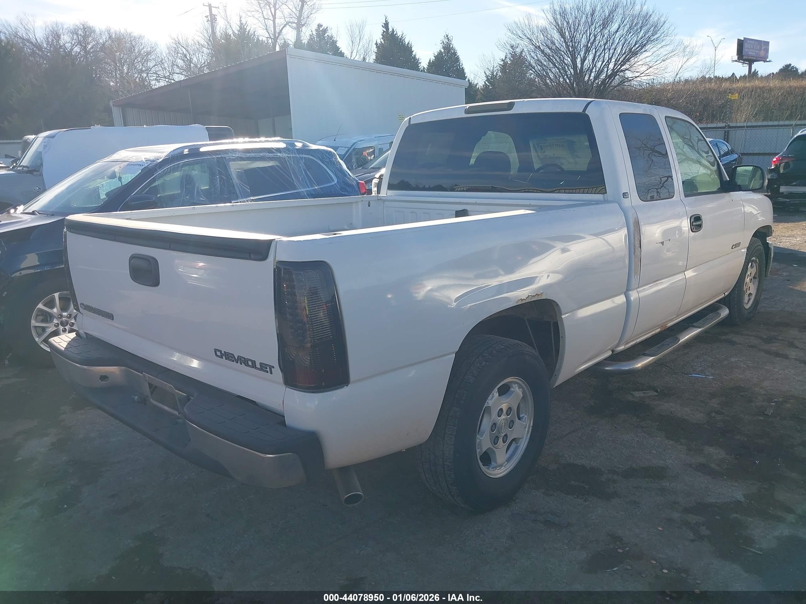 CHEVROLET SILVERADO image 4