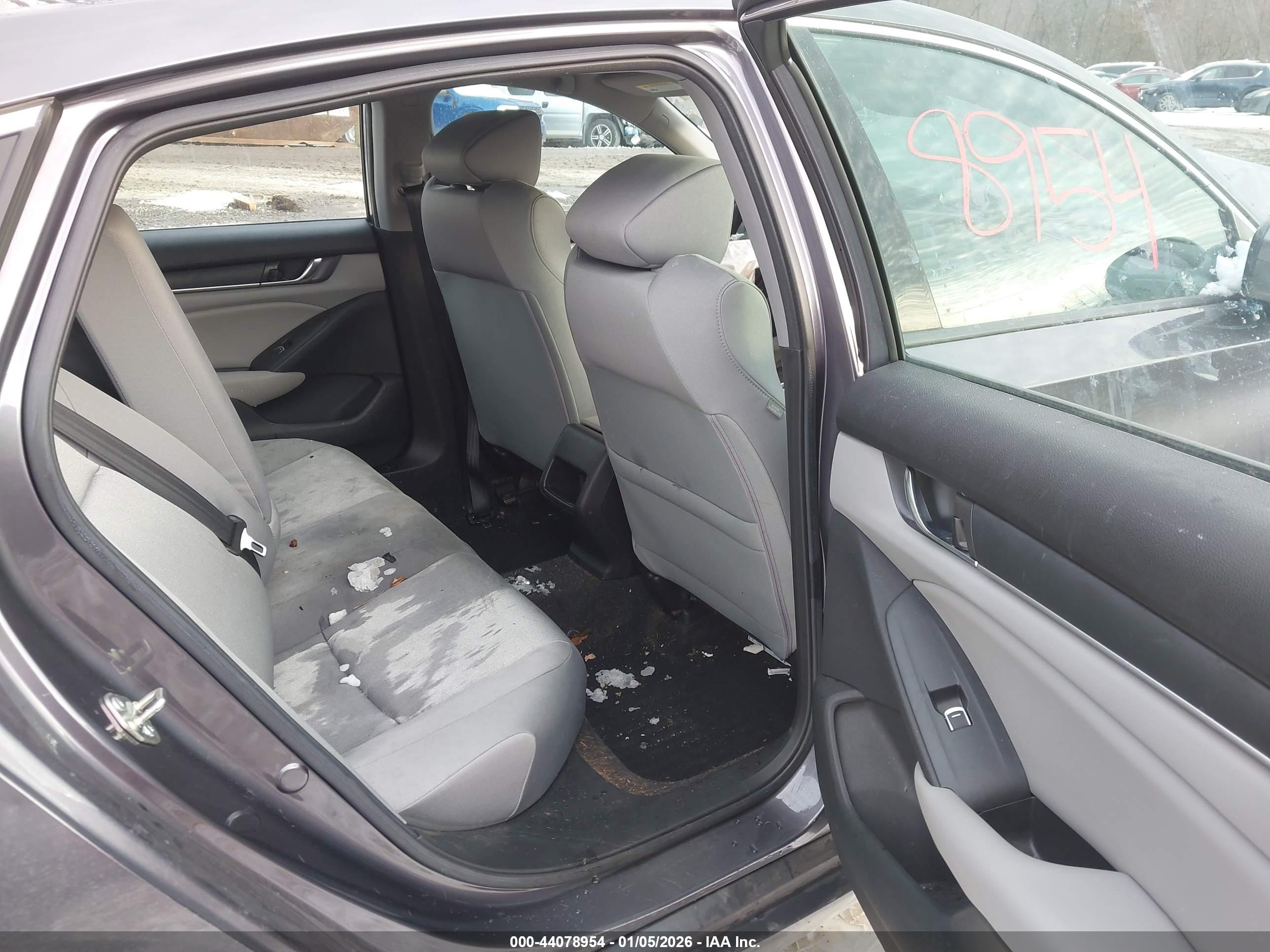 HONDA ACCORD image 8