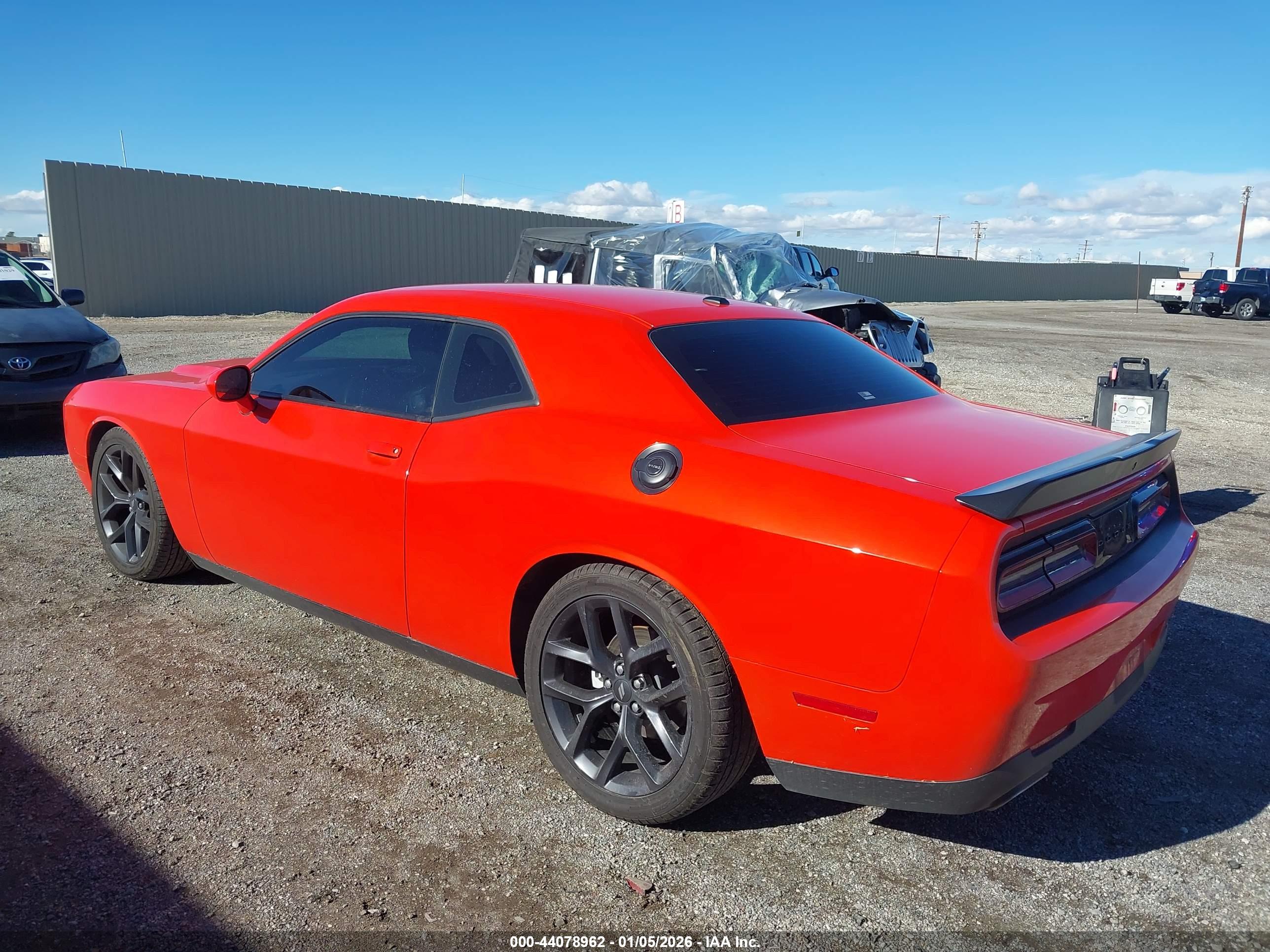 DODGE CHALLENGER image 3