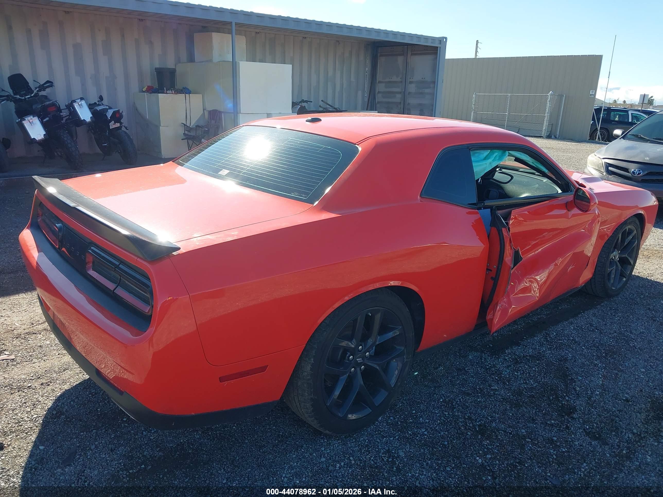 DODGE CHALLENGER image 4