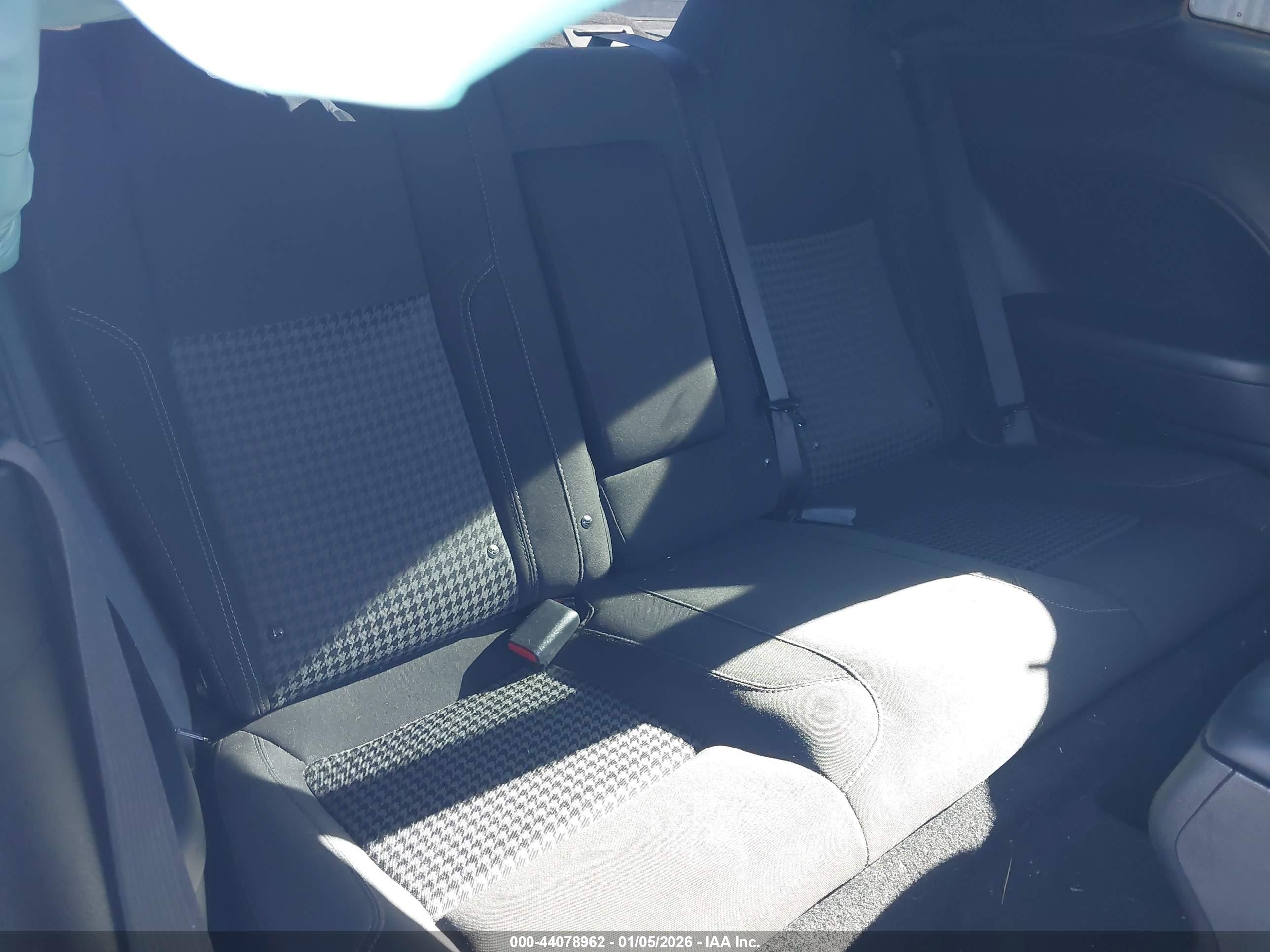 DODGE CHALLENGER image 8