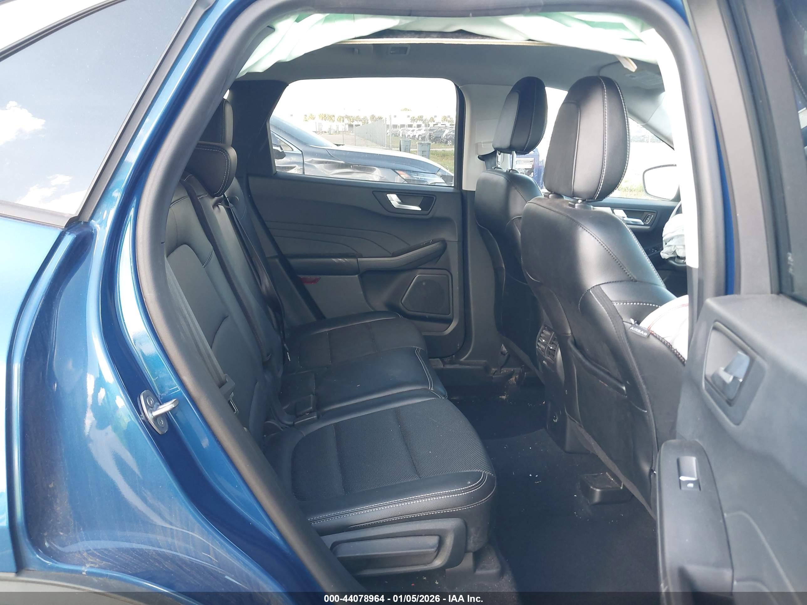 FORD ESCAPE image 8