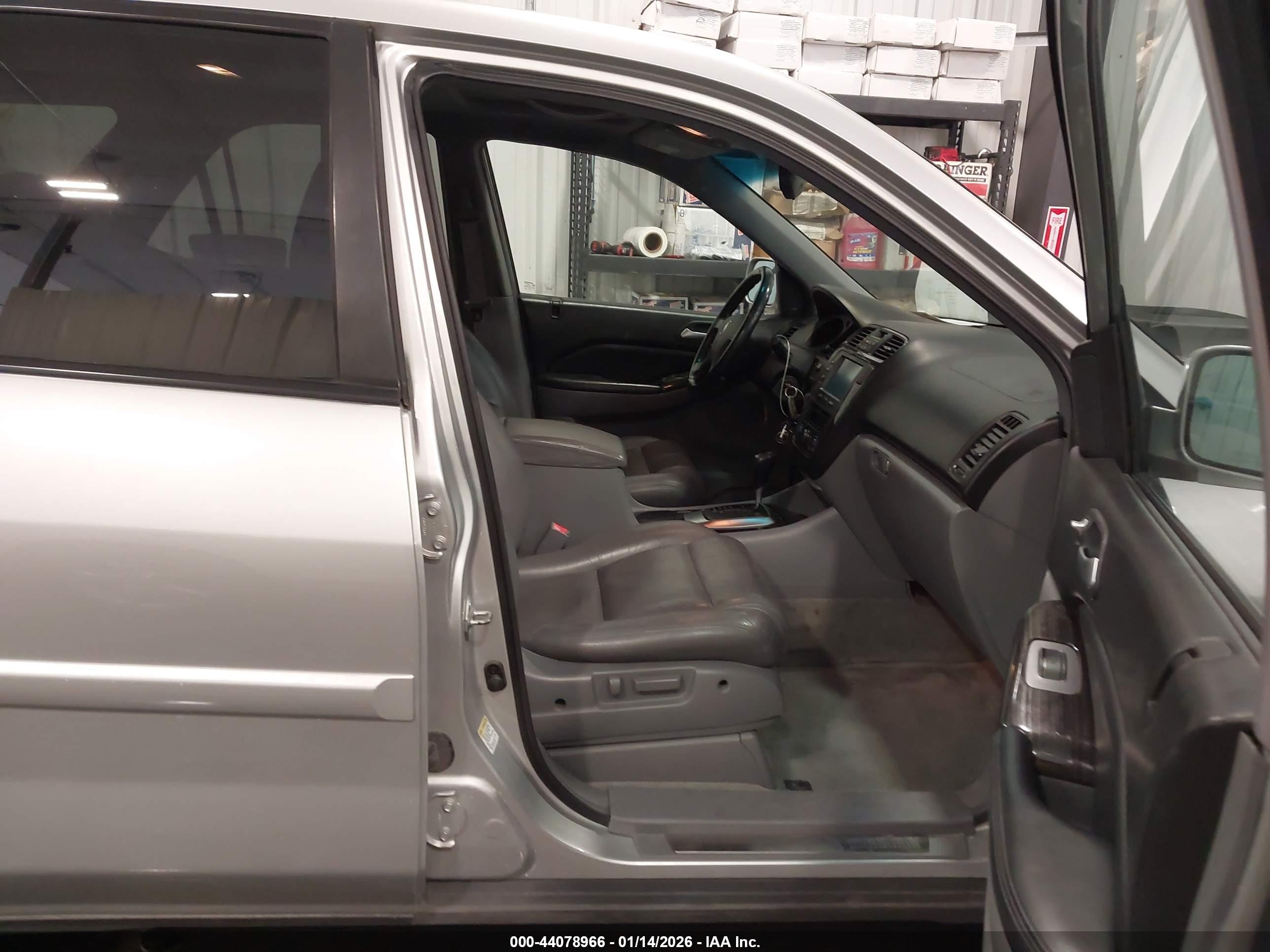 ACURA MDX image 5