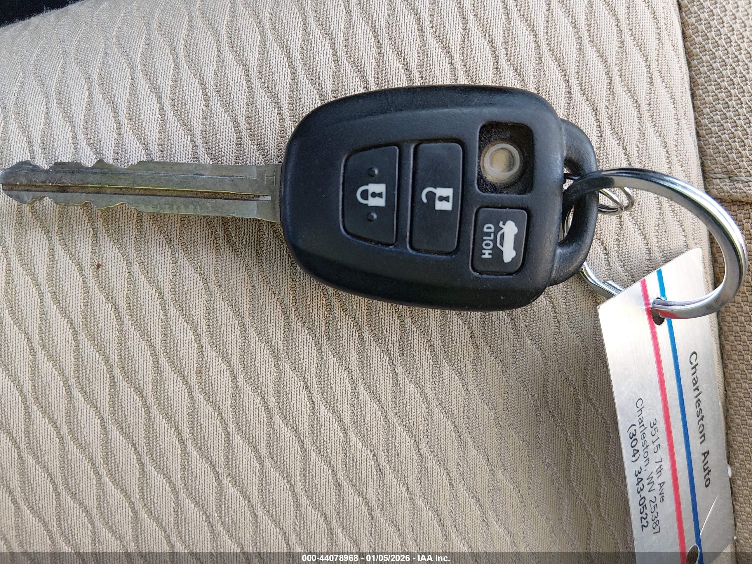 TOYOTA COROLLA image 11