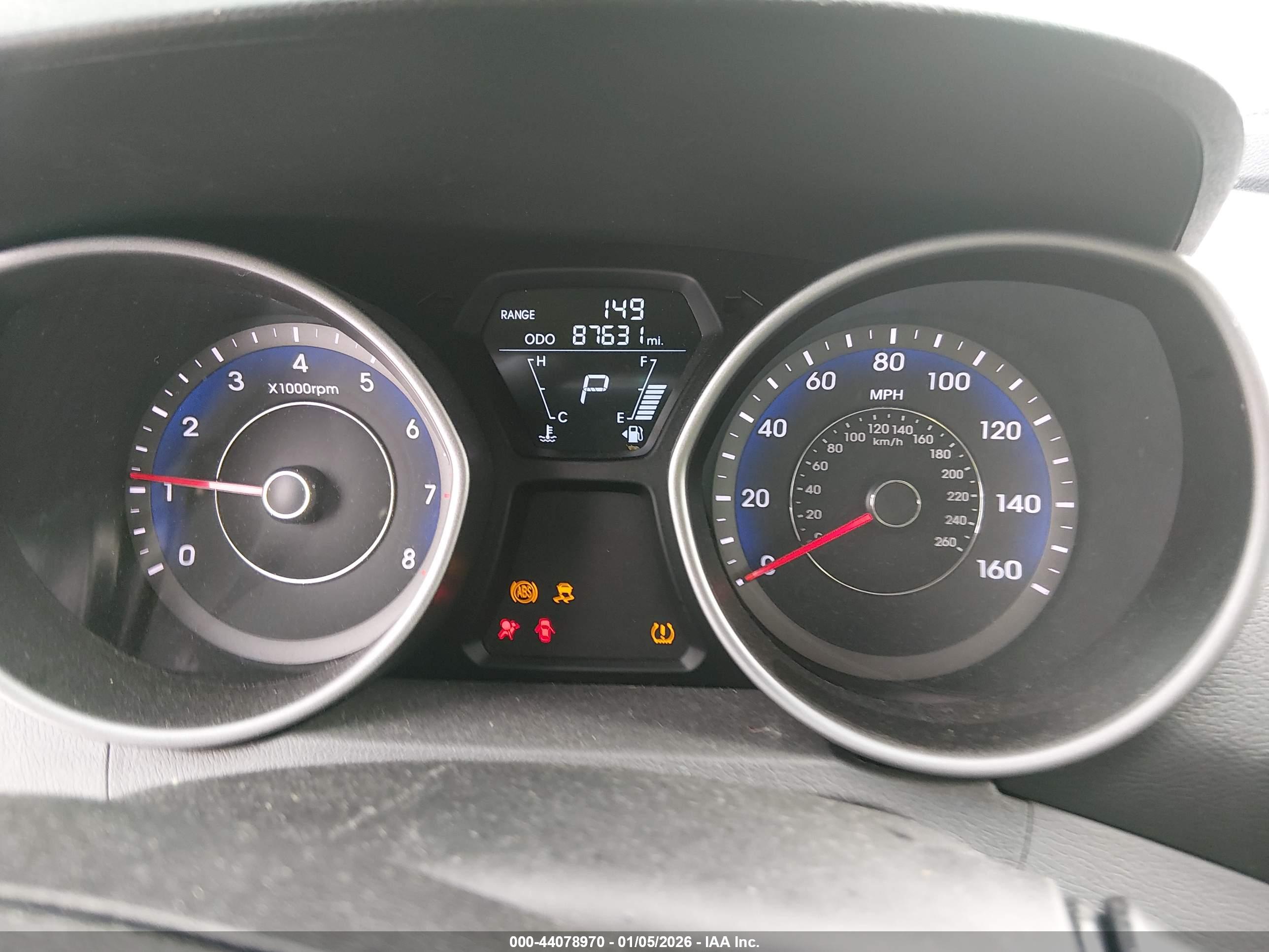 HYUNDAI ELANTRA image 7