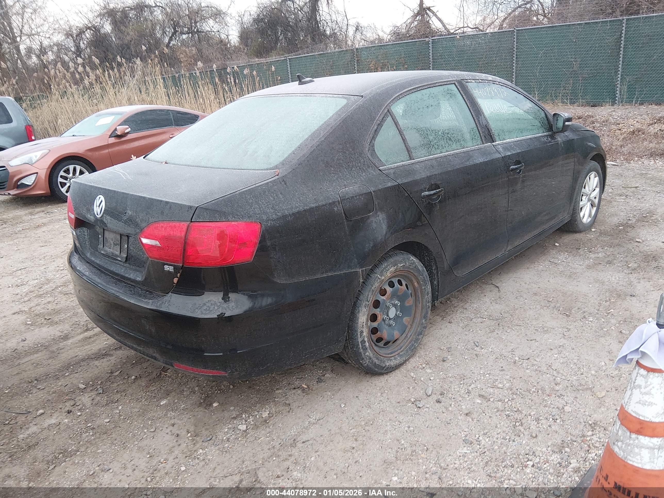 VOLKSWAGEN JETTA image 4