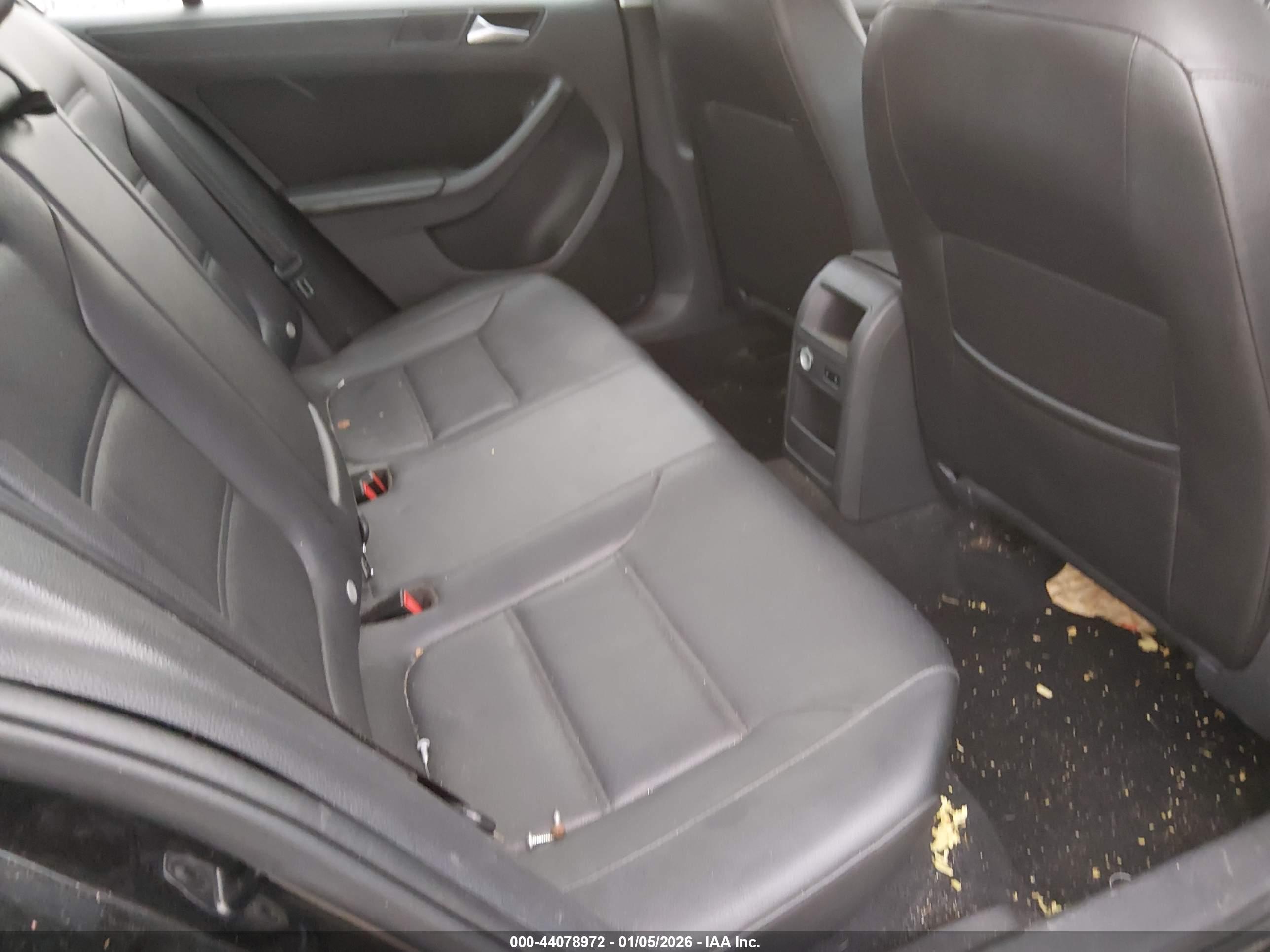 VOLKSWAGEN JETTA image 8
