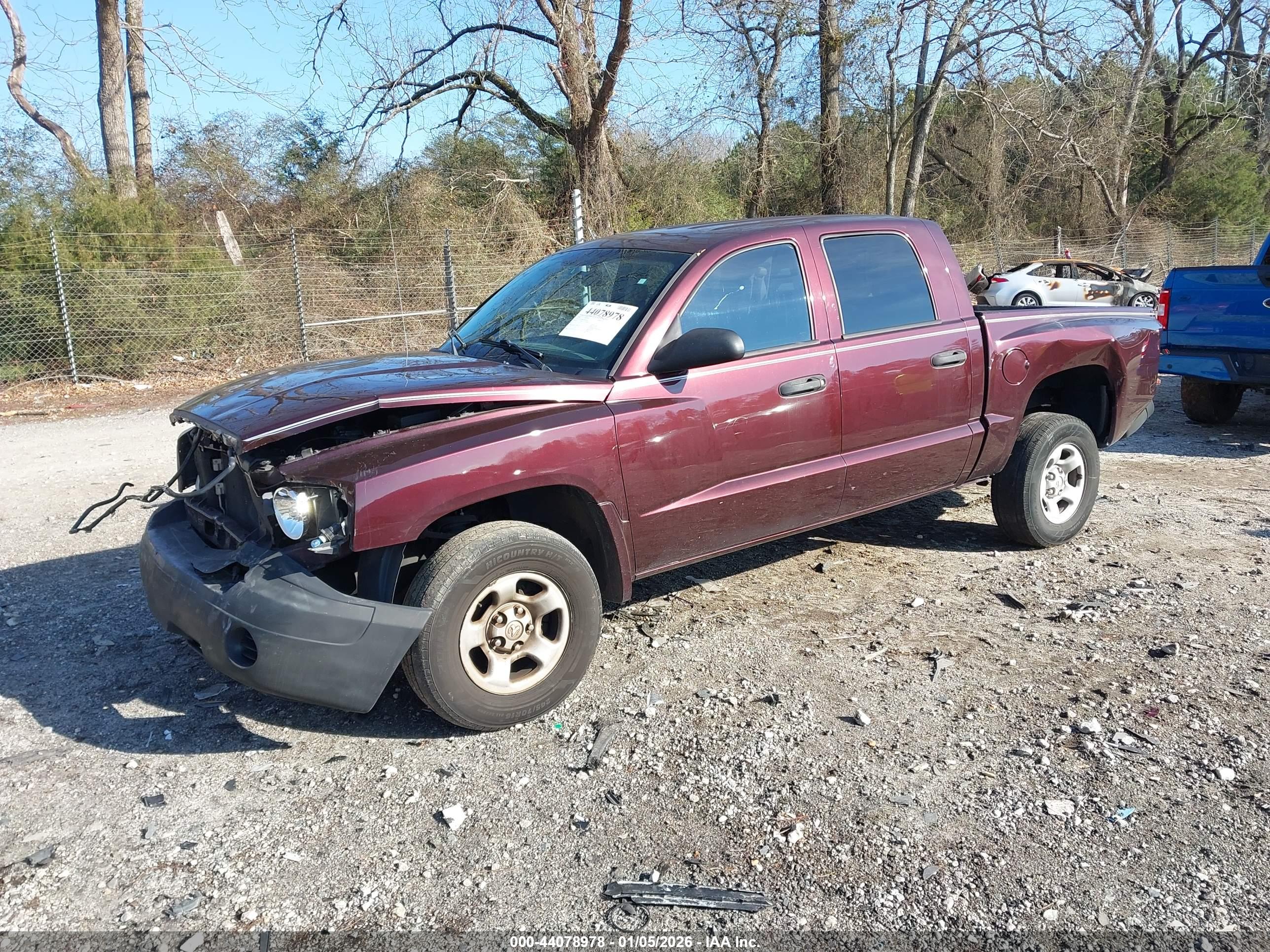 DODGE DAKOTA image 2