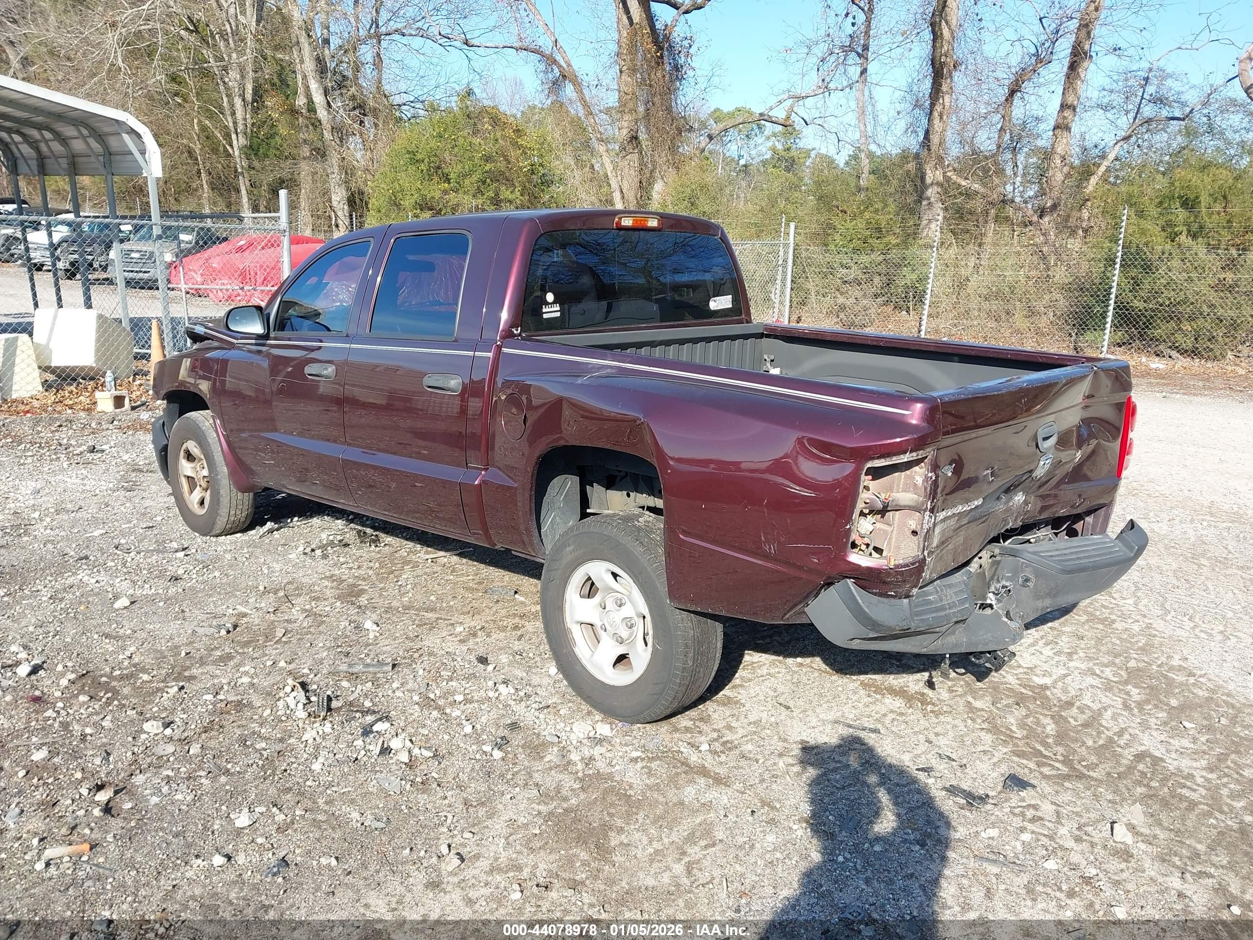 DODGE DAKOTA image 3