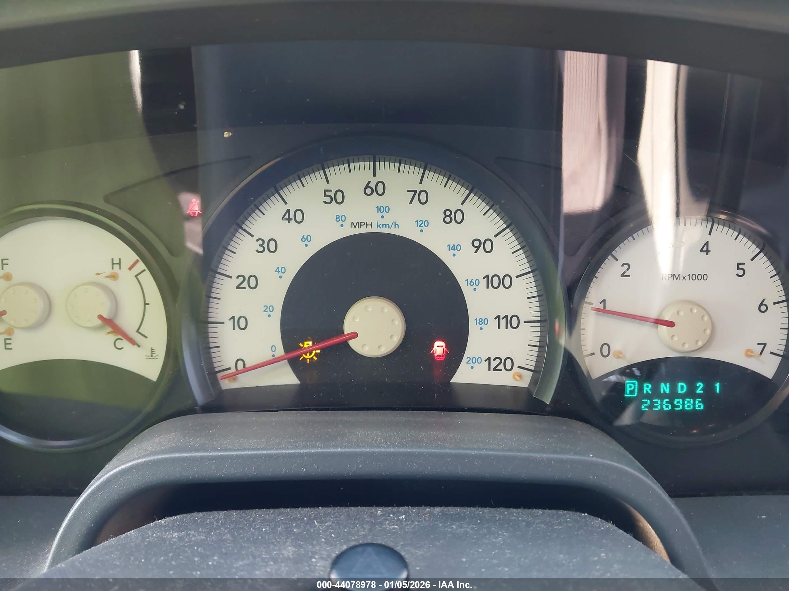 DODGE DAKOTA image 7