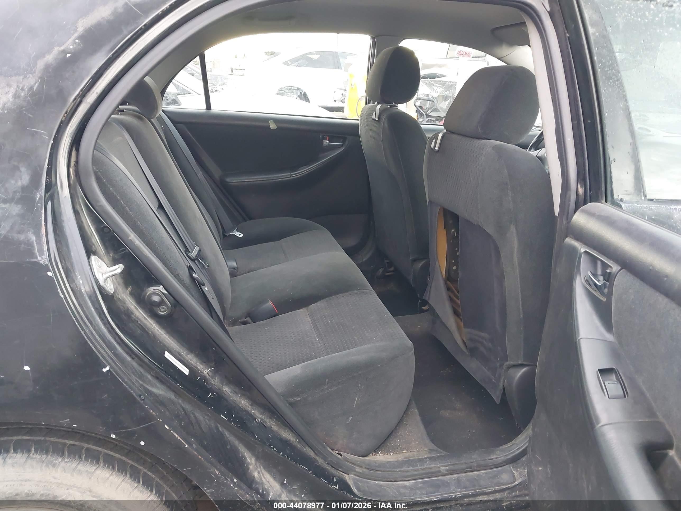 TOYOTA COROLLA image 8