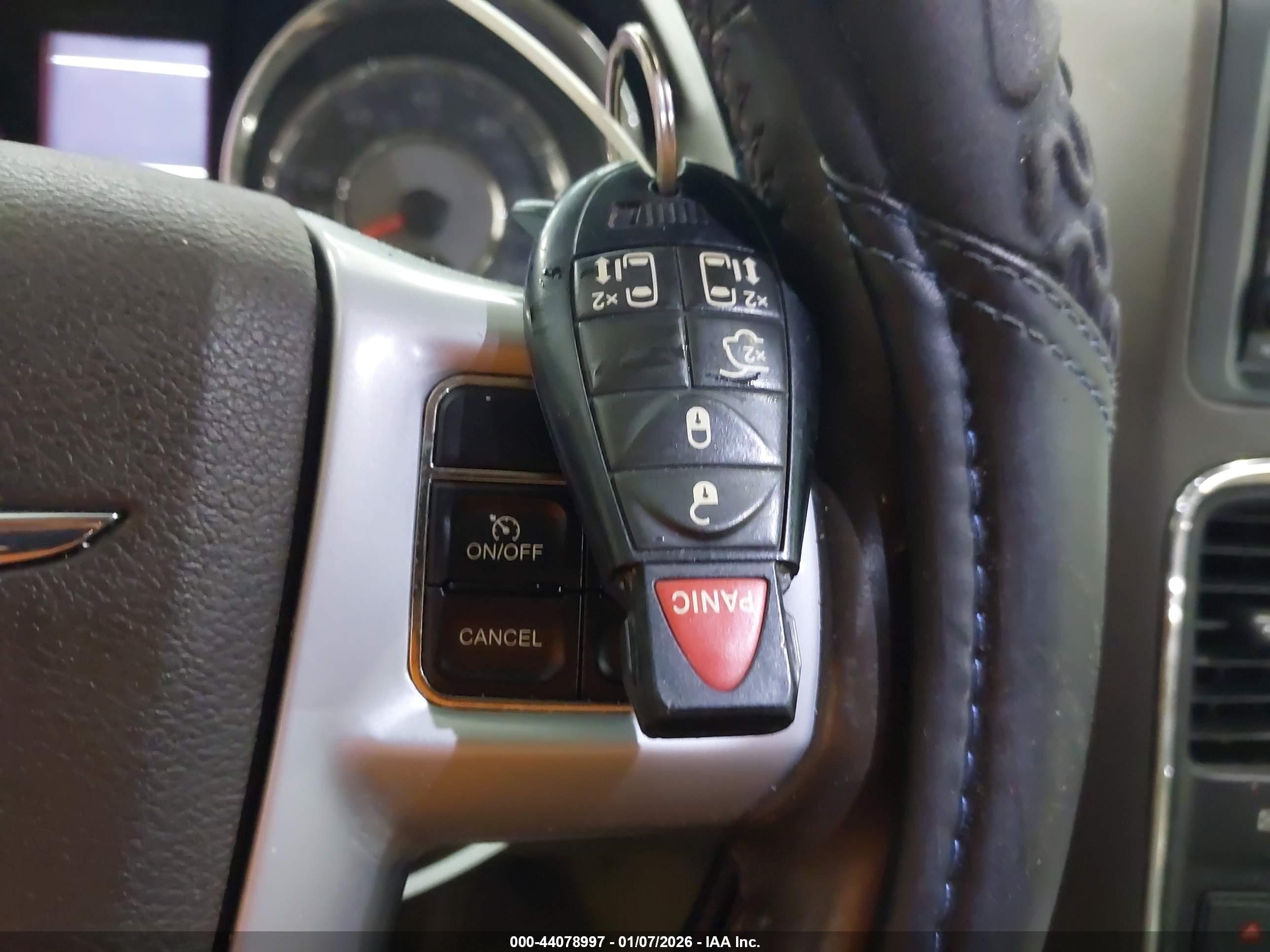 CHRYSLER TOWN image 11