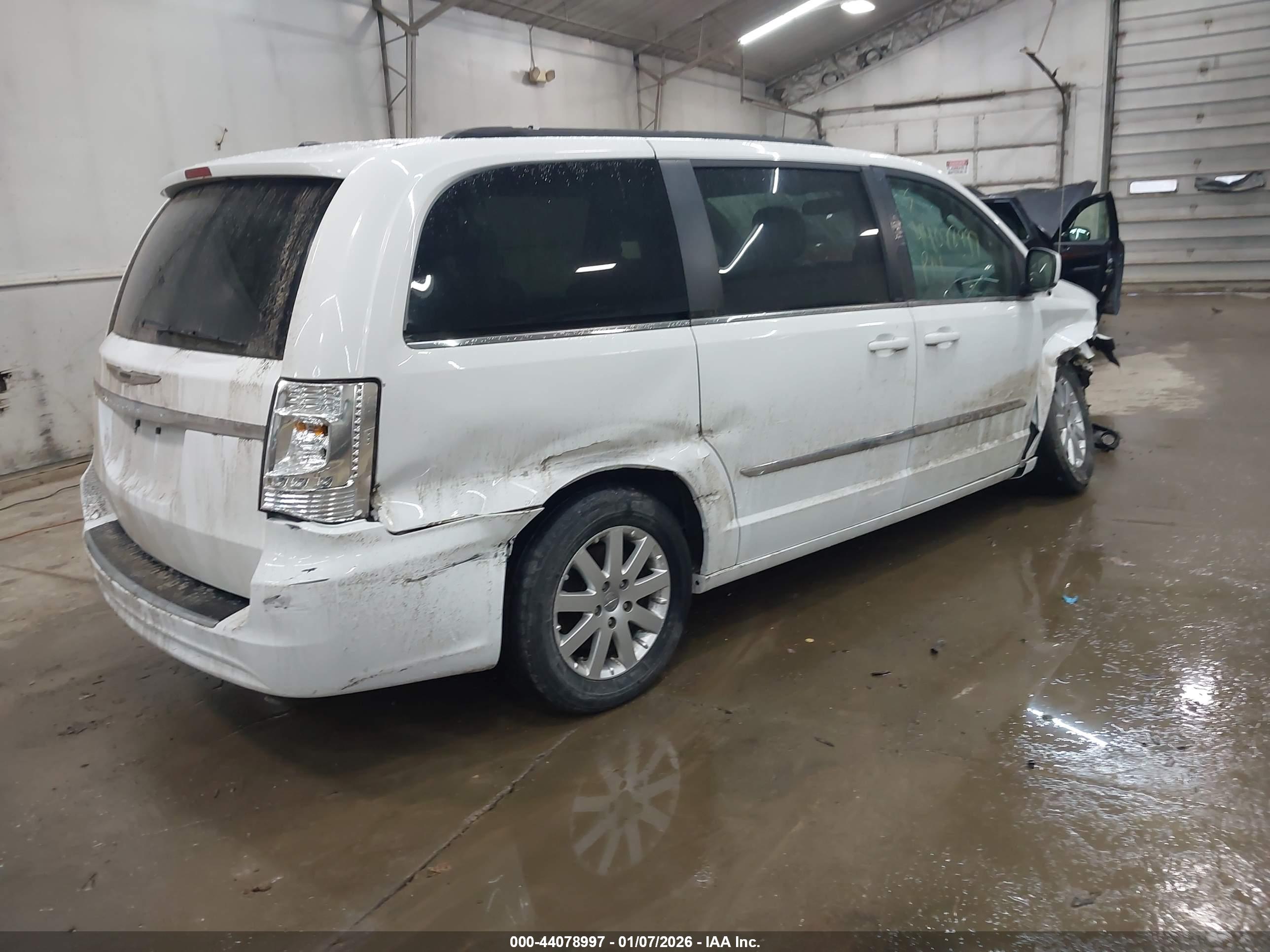 CHRYSLER TOWN image 4