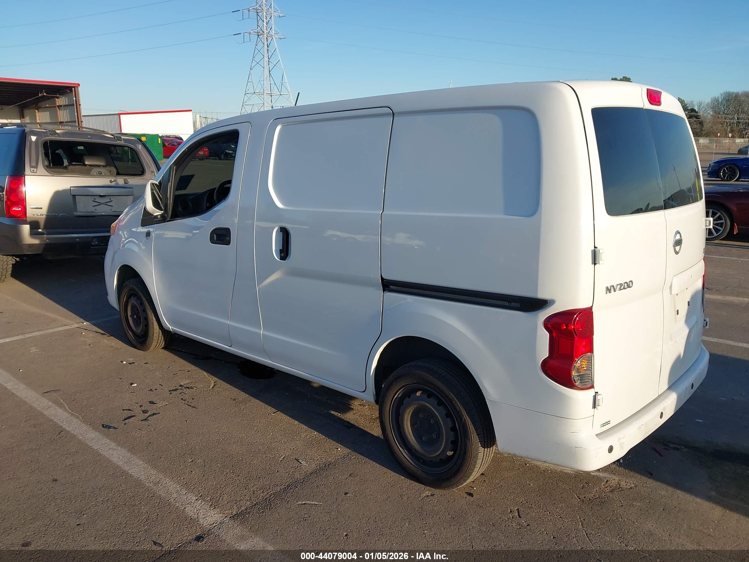 NISSAN NV200 image 3