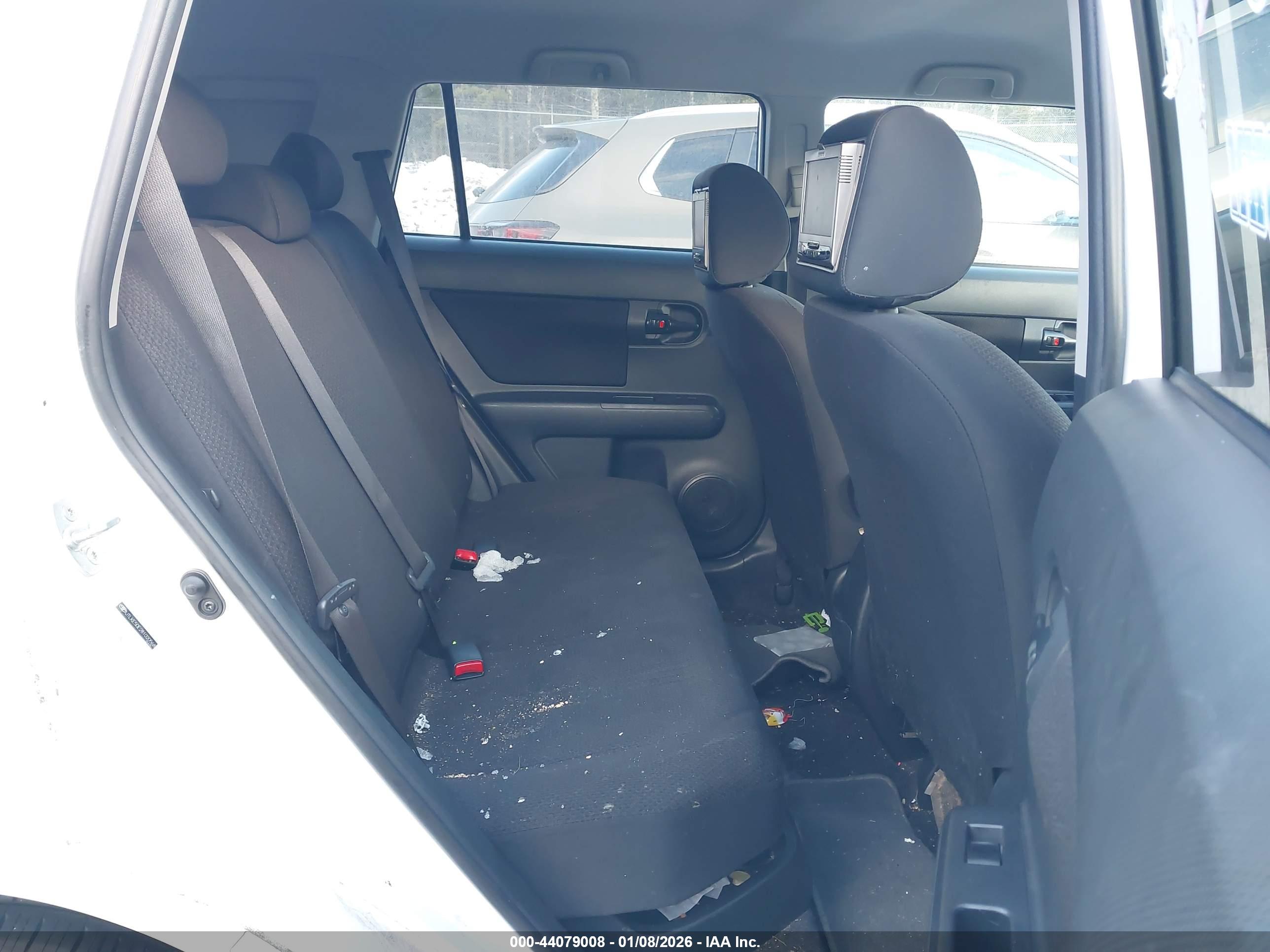 SCION XB image 8