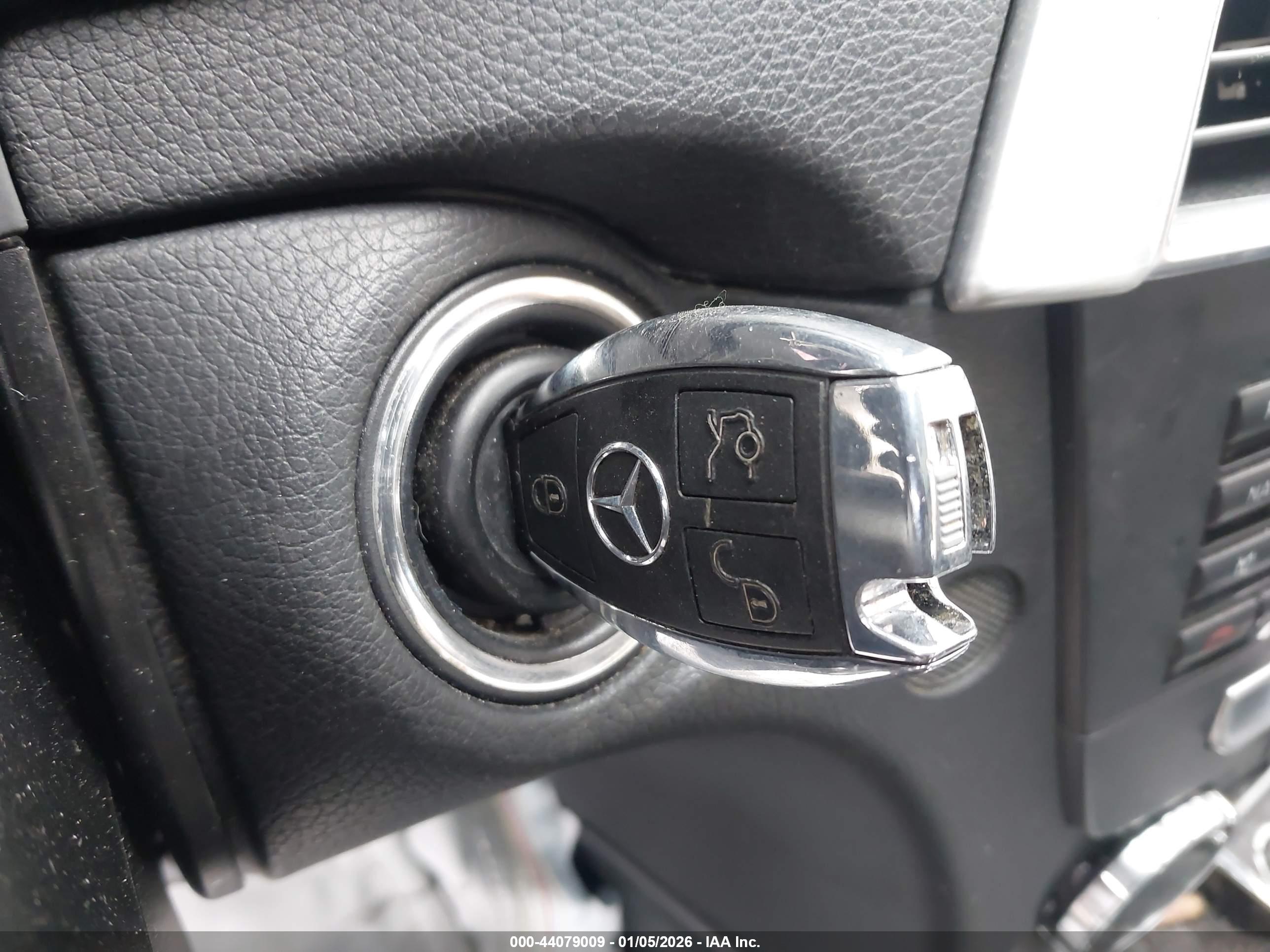 MERCEDES-BENZ C image 11