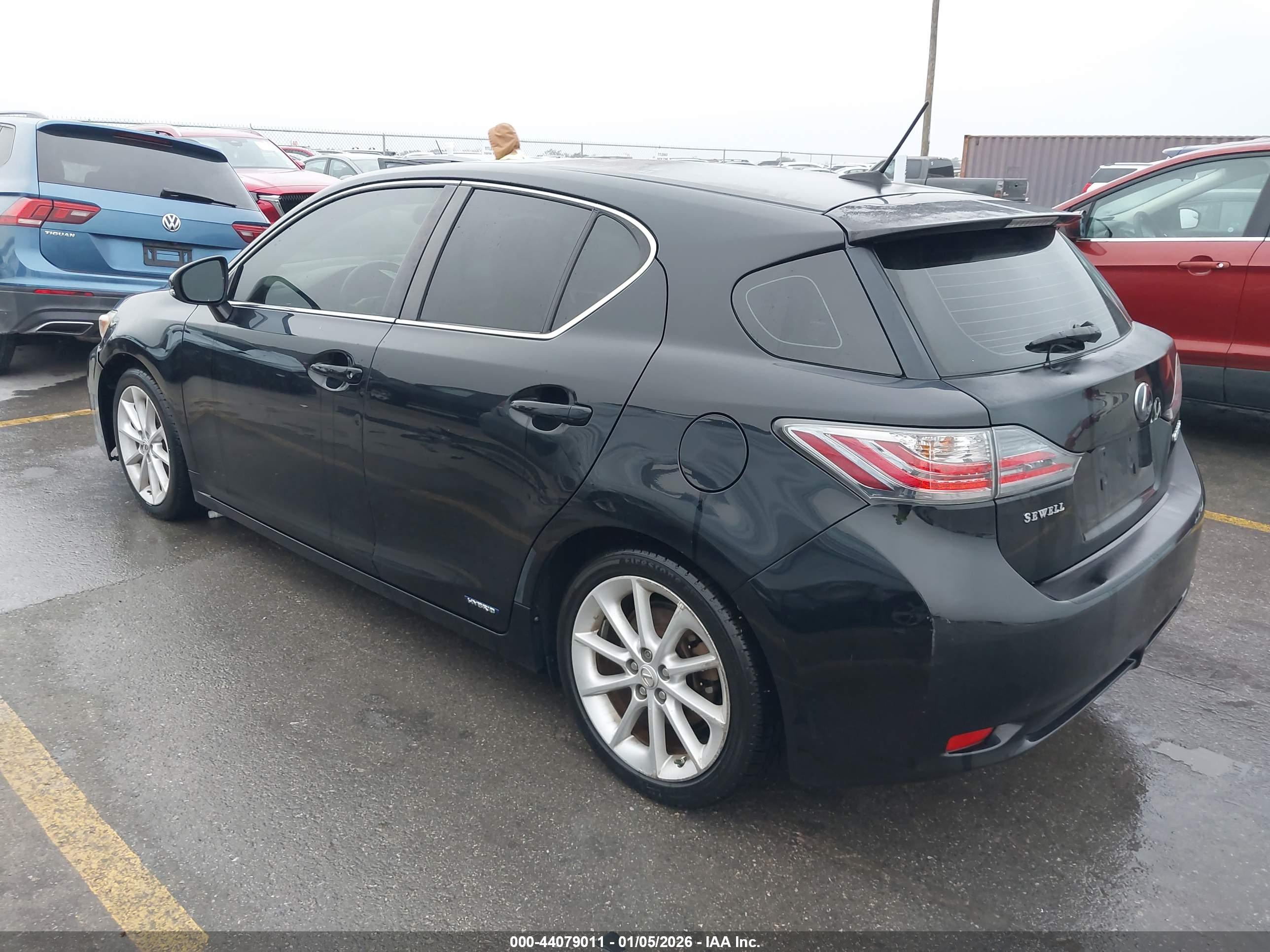 LEXUS CT image 3