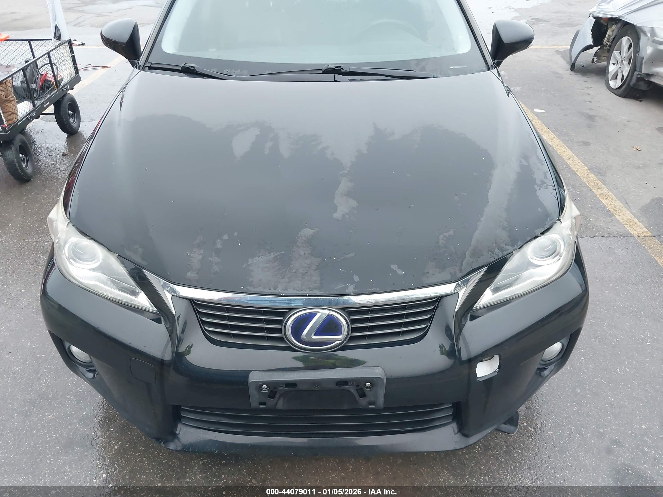 LEXUS CT image 6
