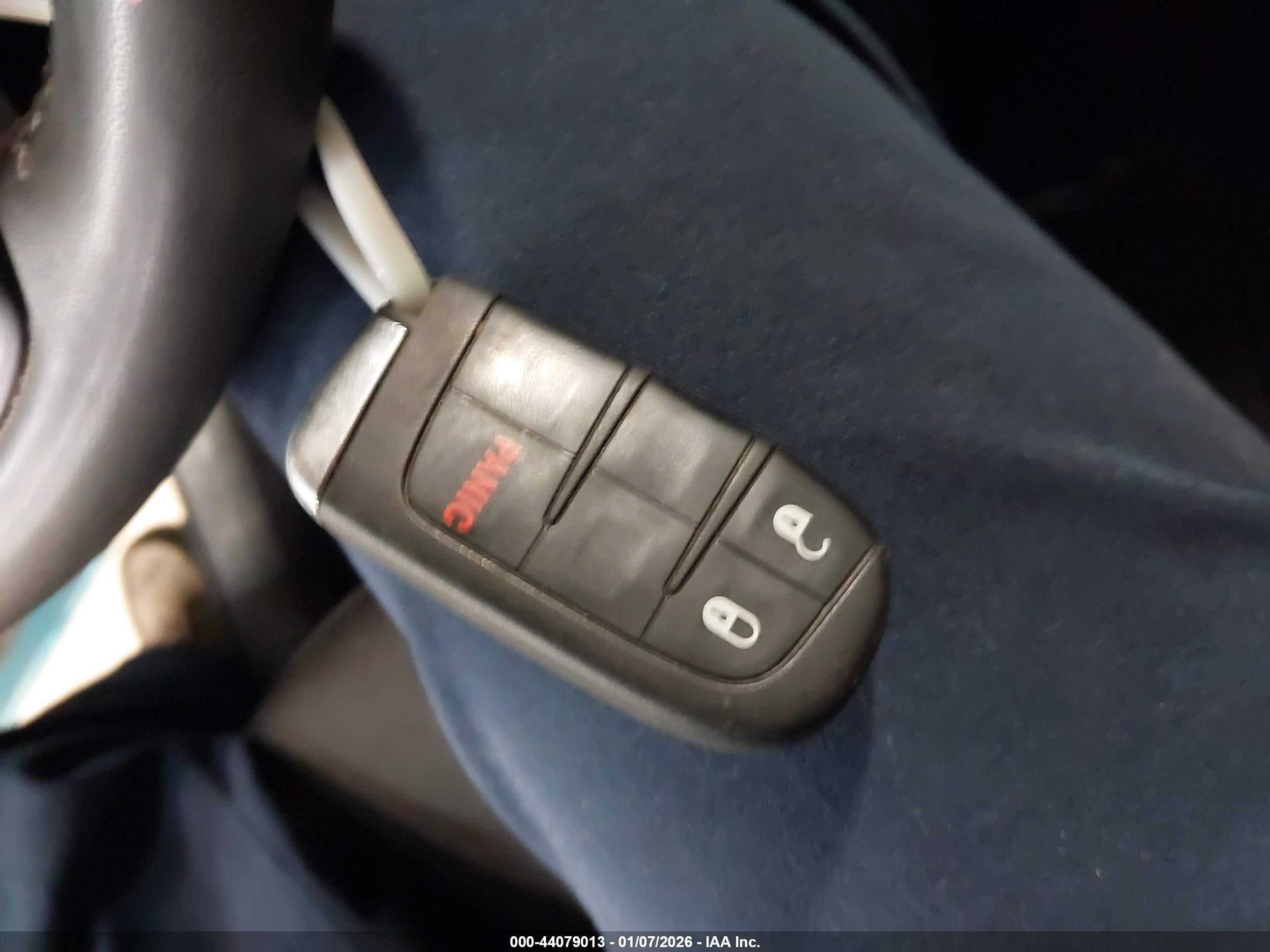 JEEP RENEGADE image 11
