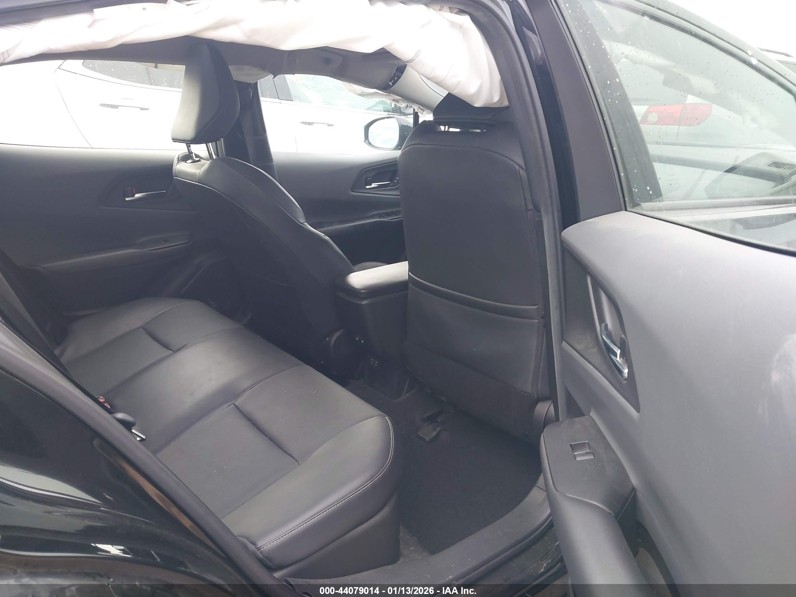 TOYOTA PRIUS image 8